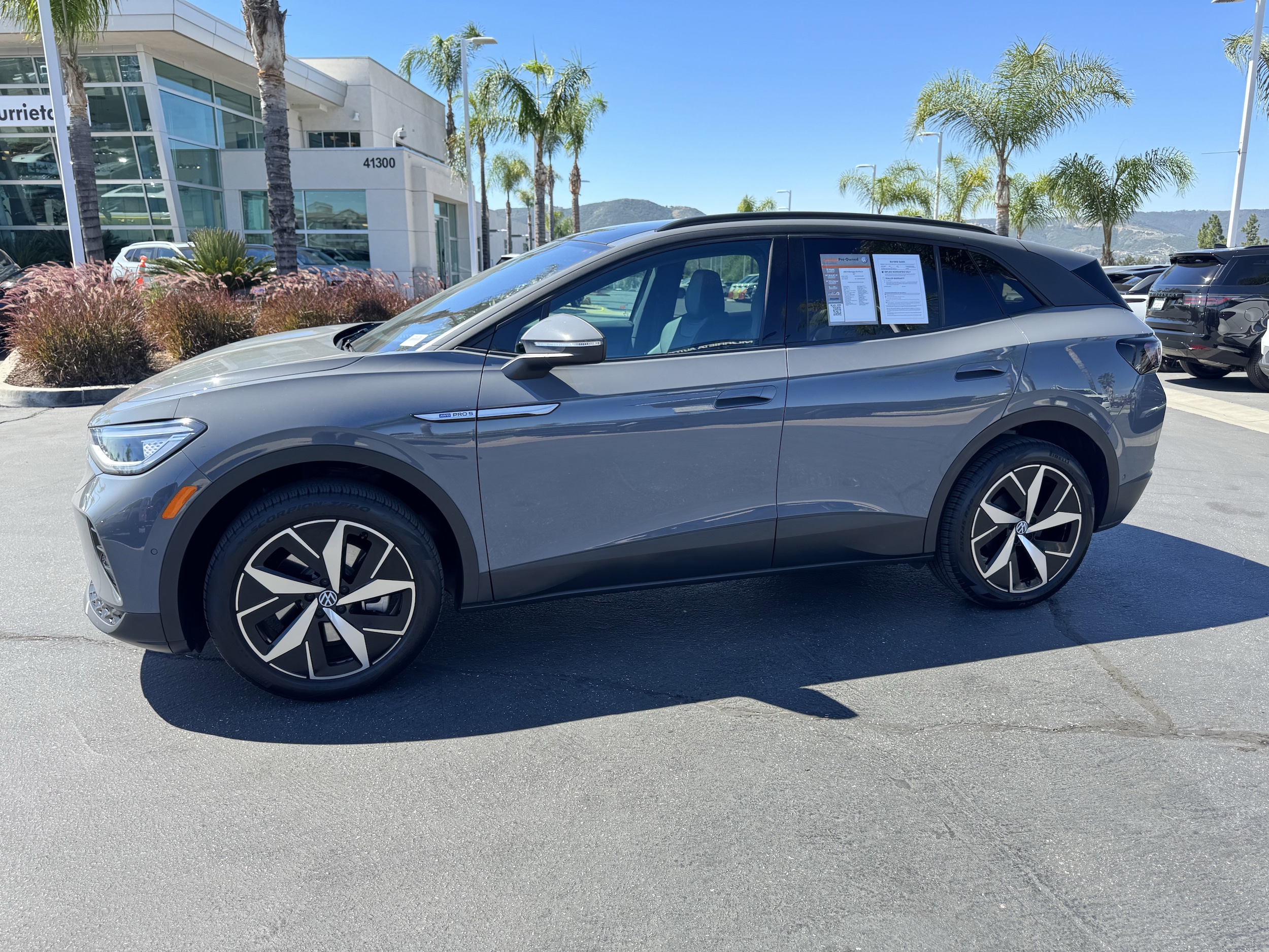 2023 Volkswagen ID.4 Pro S photo 6