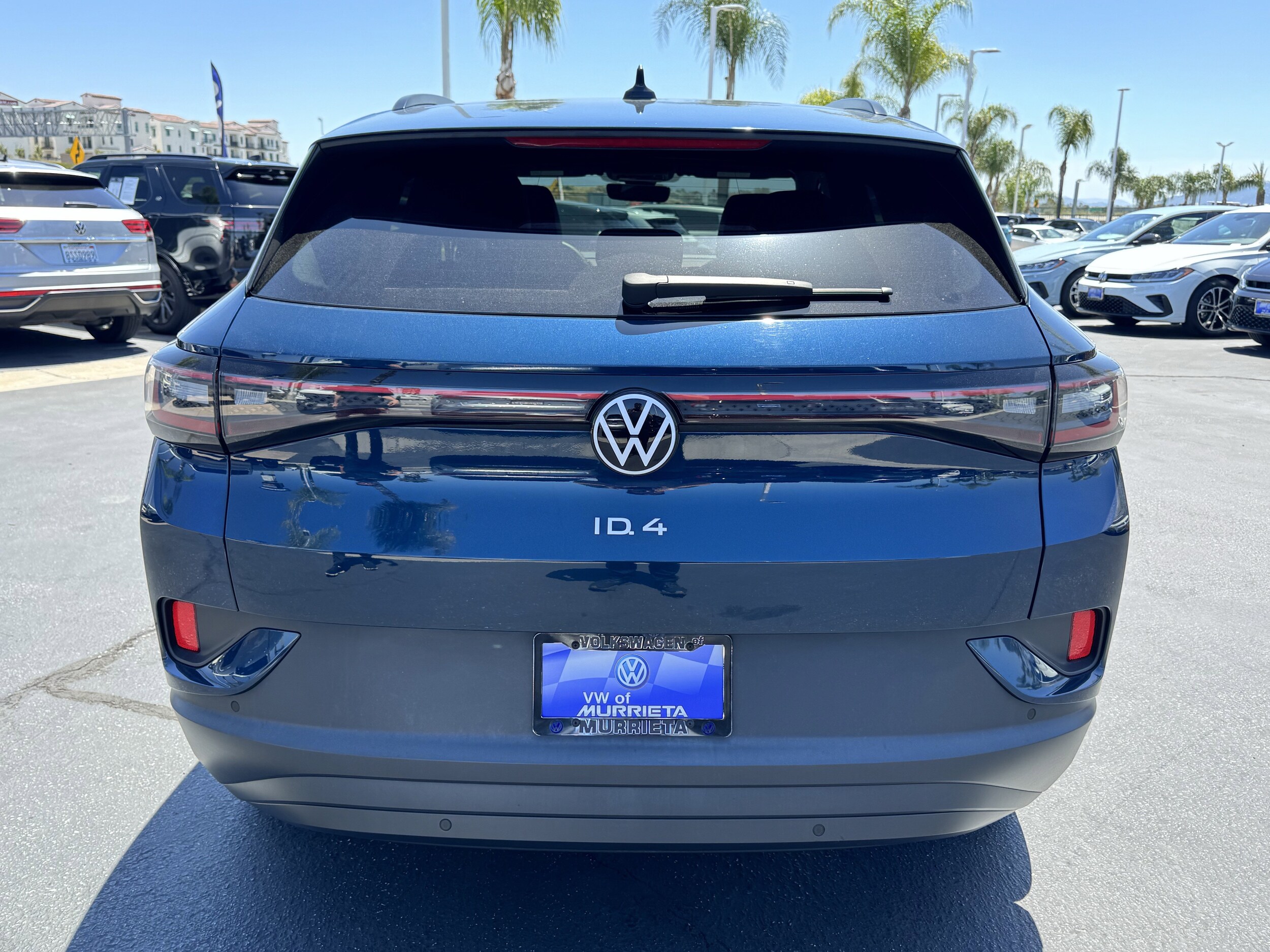 2023 Volkswagen ID.4 Pro photo 3