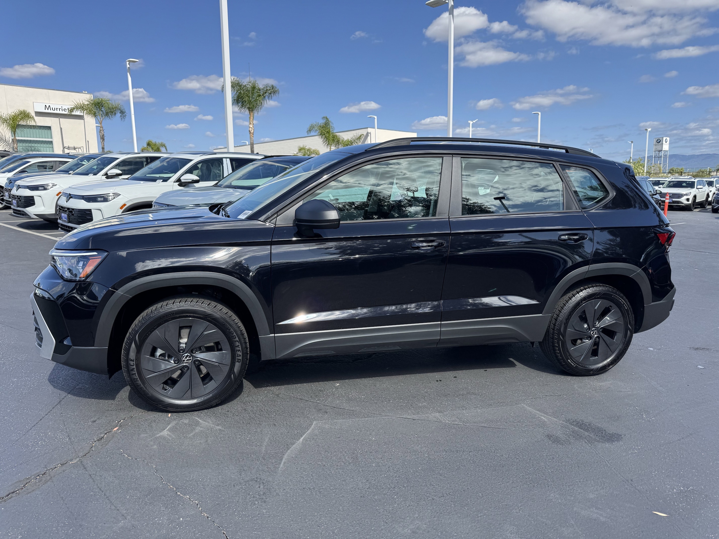 2025 Volkswagen Taos S photo 5