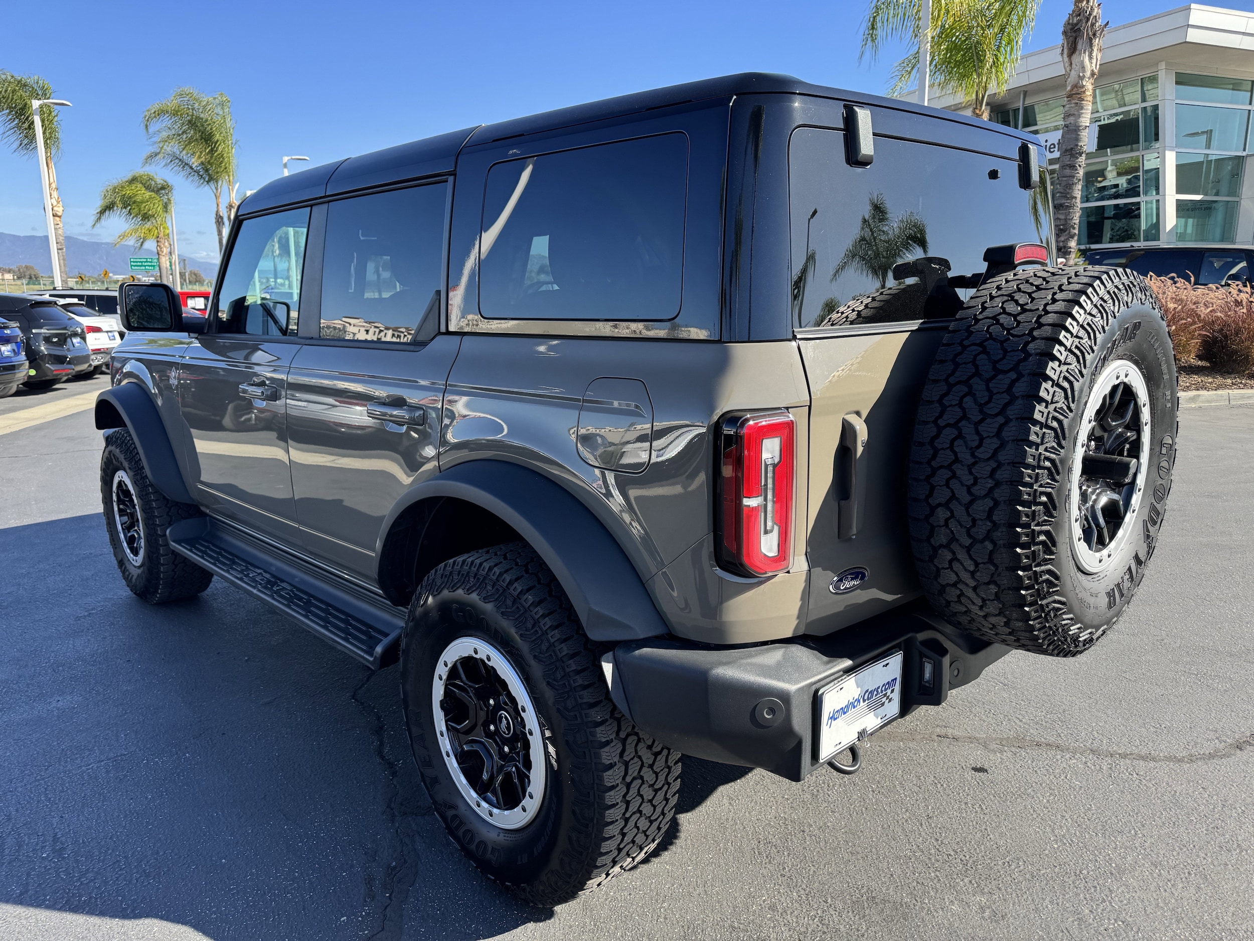 2025 Ford Bronco Outer Banks photo 6