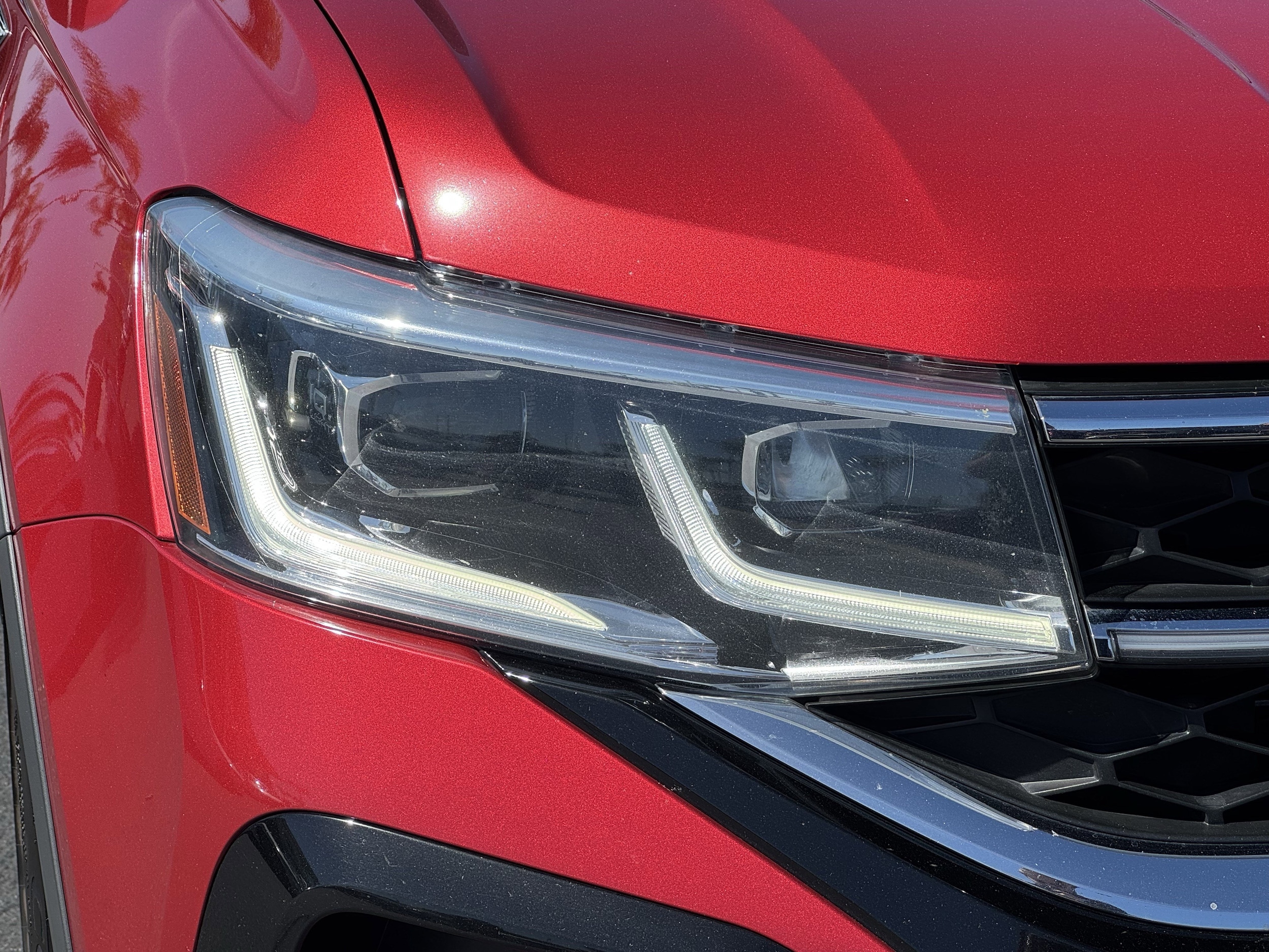 2022 Volkswagen Taos 1.5T SEL 4MOTION photo 5