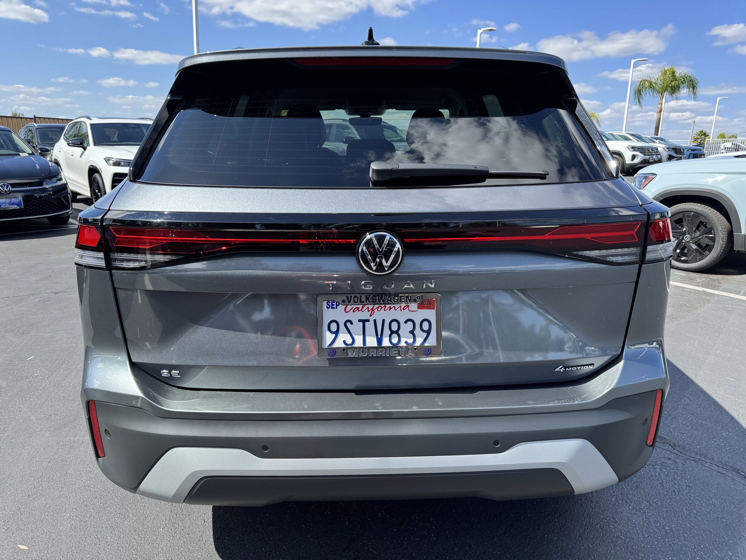 2025 Volkswagen Tiguan SE photo 3