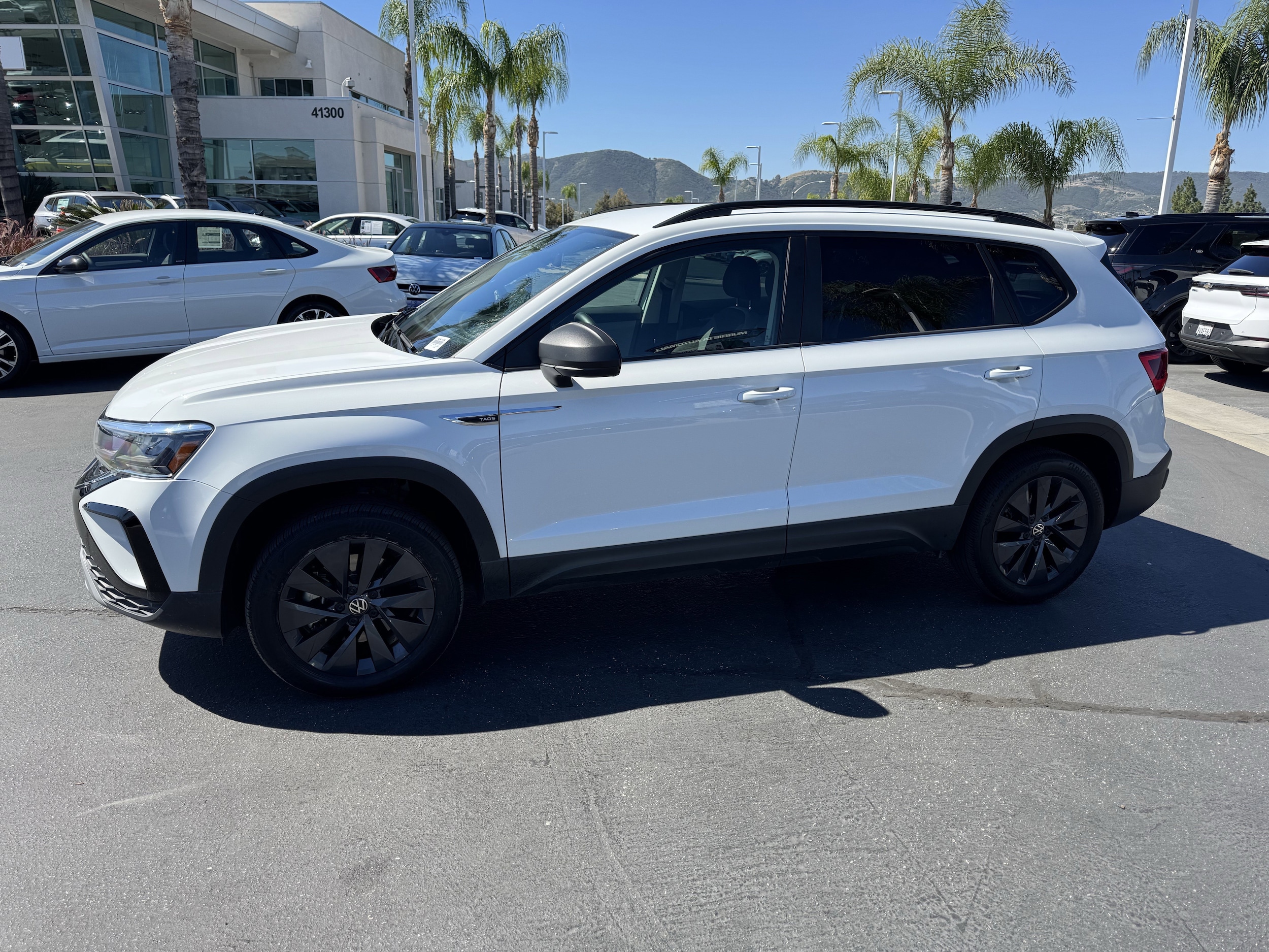 2023 Volkswagen Taos 1.5T S photo 6