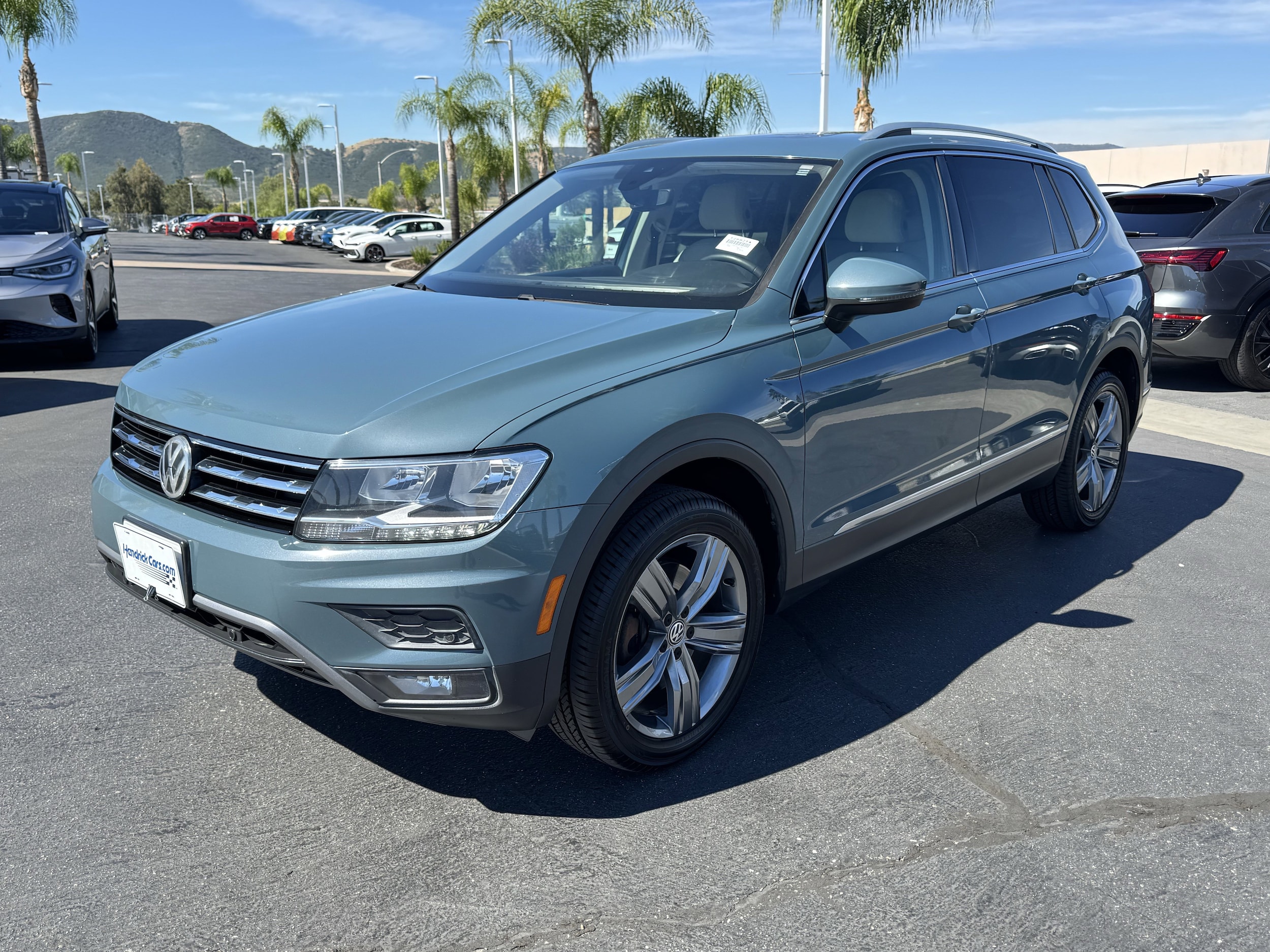2020 Volkswagen Tiguan 2.0T SEL 4MOTION photo 4