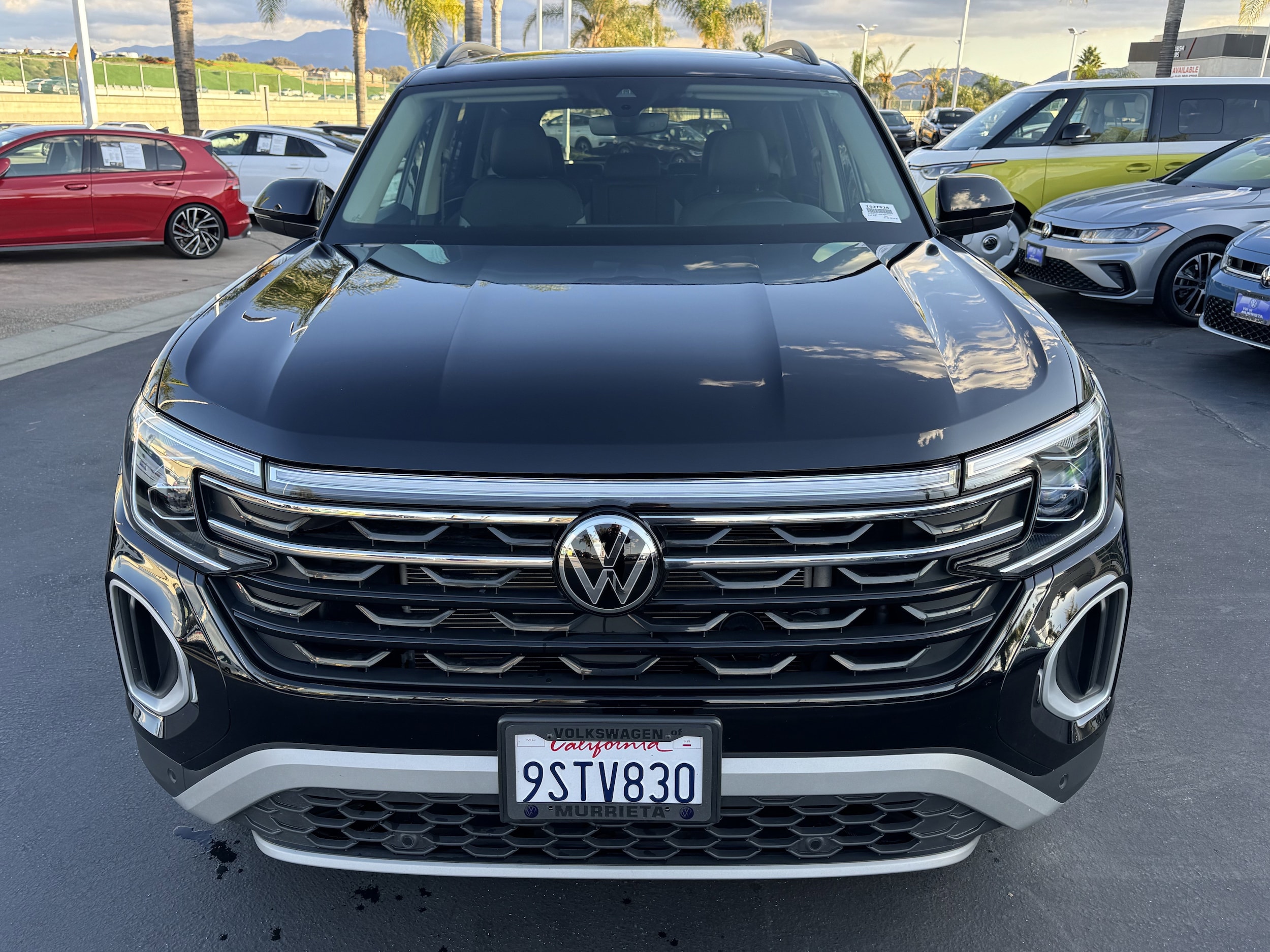 2025 Volkswagen Atlas 2.0T Peak Edition photo 2