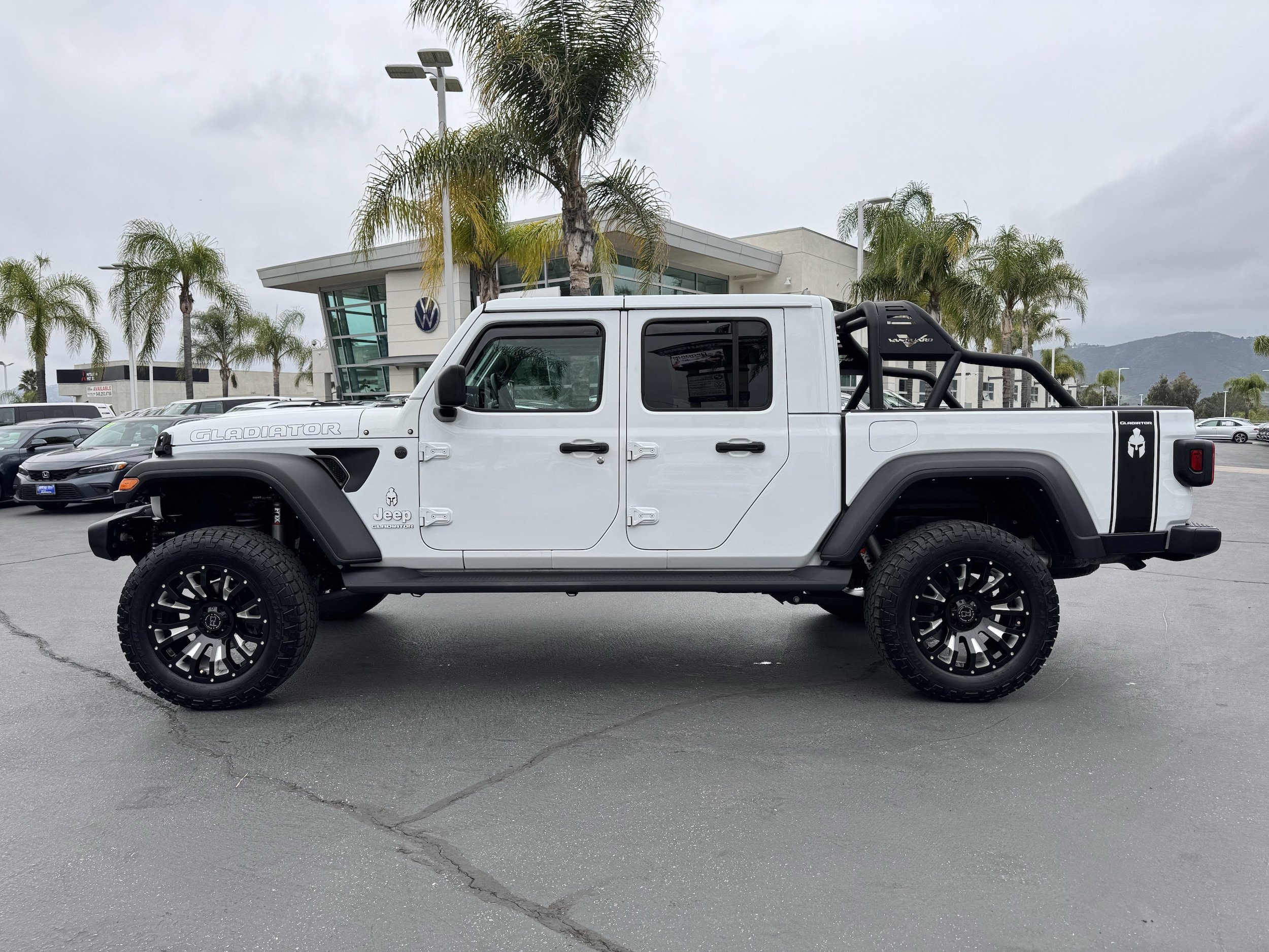 2022 Jeep Gladiator Sport photo 6
