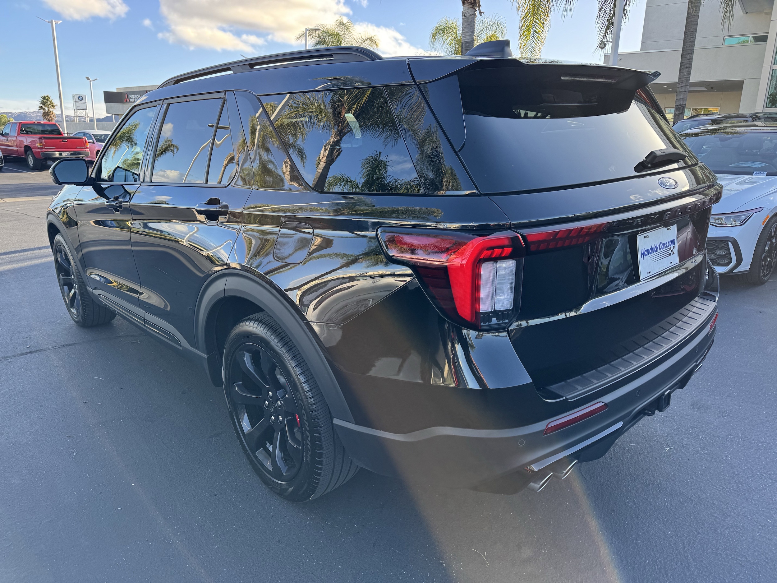 2025 Ford Explorer ST photo 6