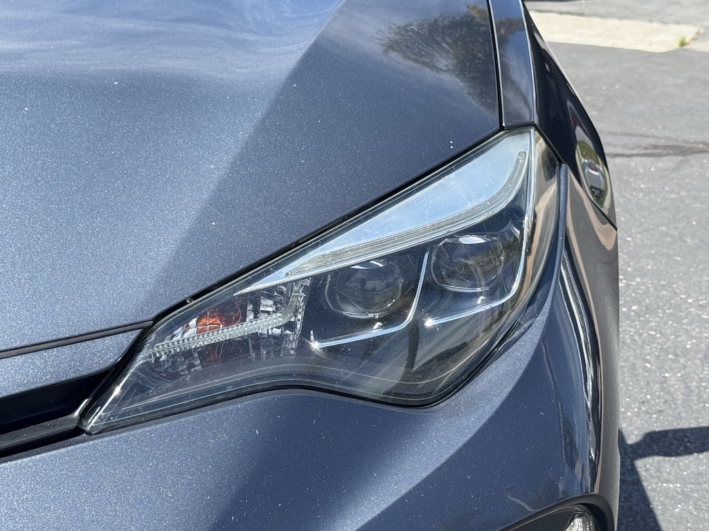 Used 2019 Toyota Corolla SE Sedan