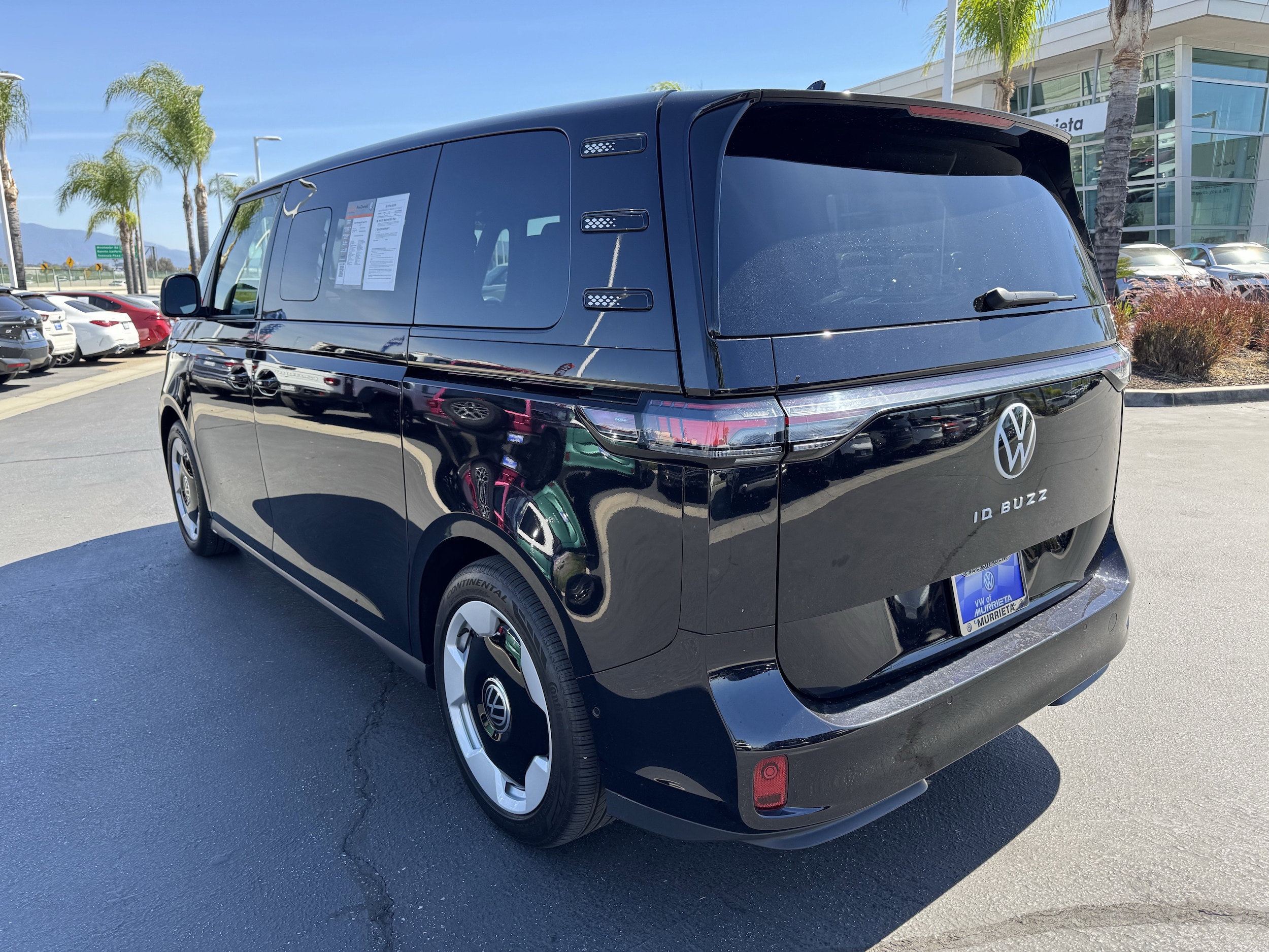 2025 Volkswagen ID. Buzz Pro S photo 3