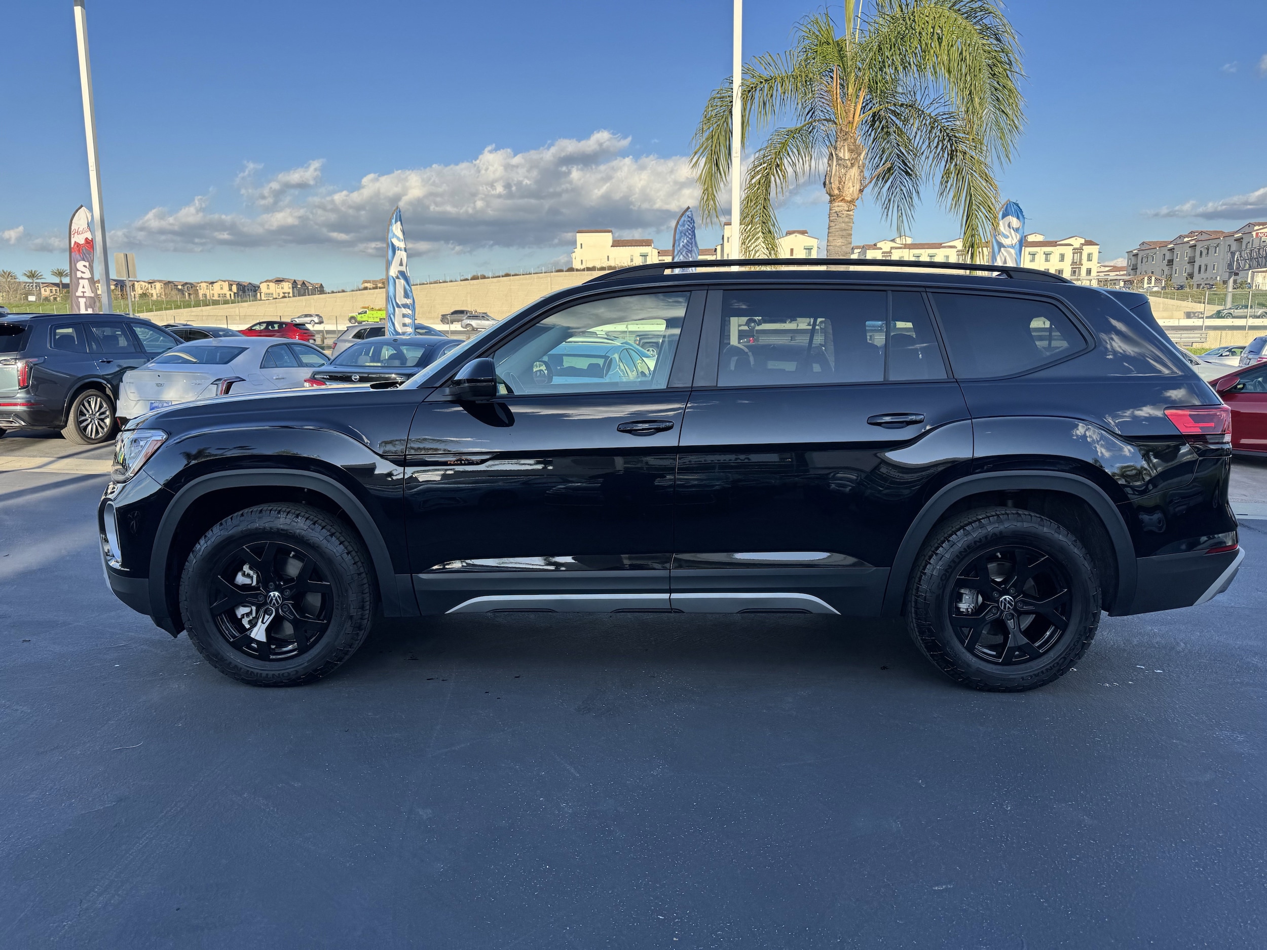 2025 Volkswagen Atlas 2.0T Peak Edition photo 6