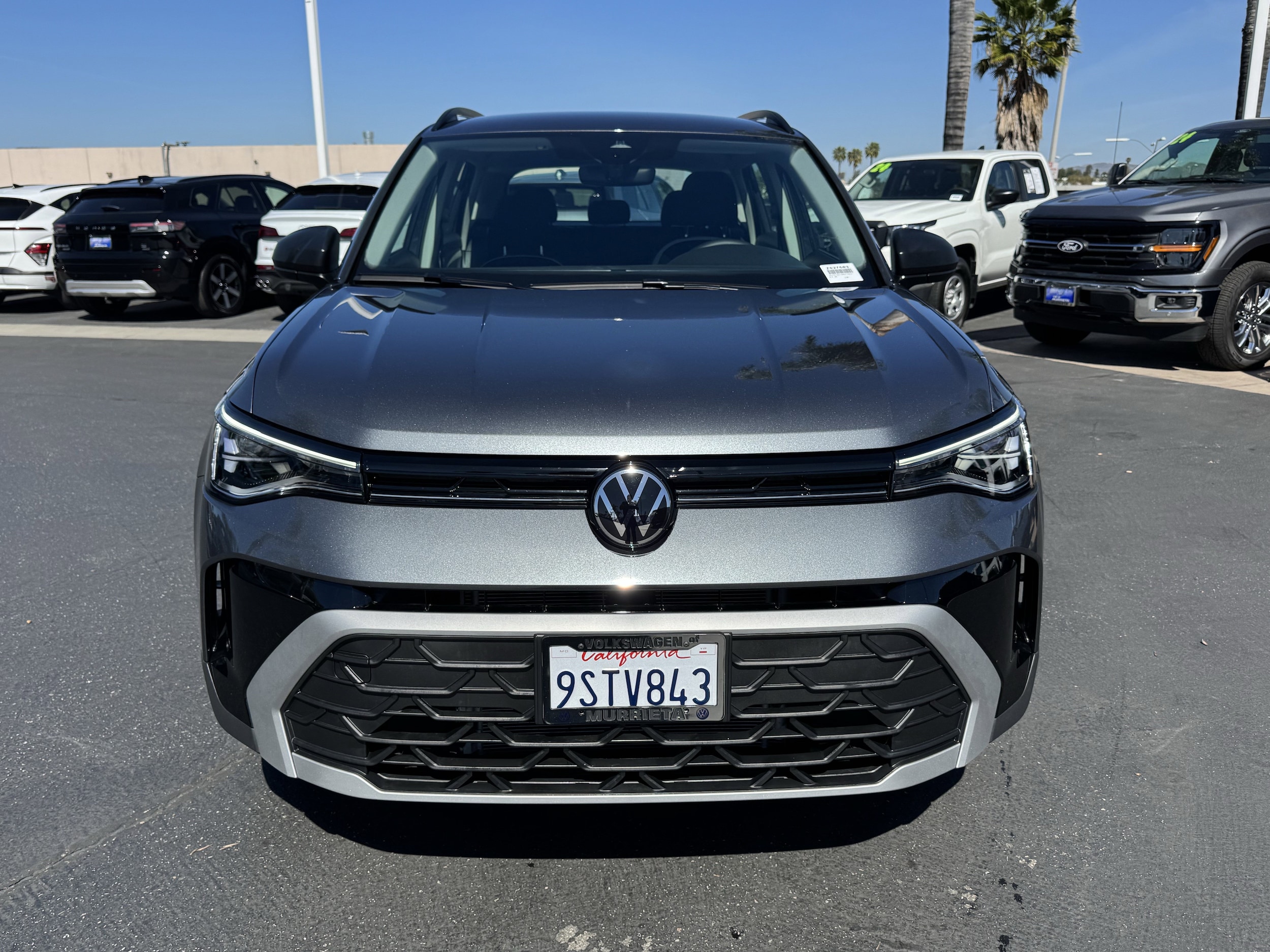 2025 Volkswagen Taos 1.5T S photo 2