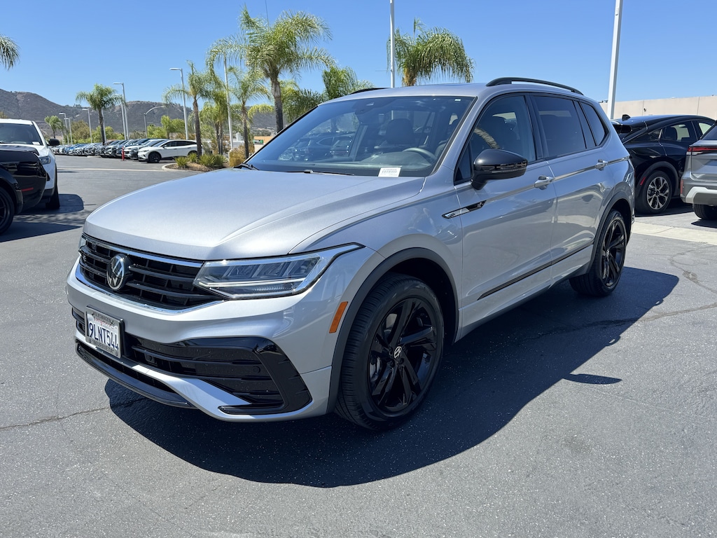 Used 2024 Volkswagen Tiguan SE R-Line Black SUV