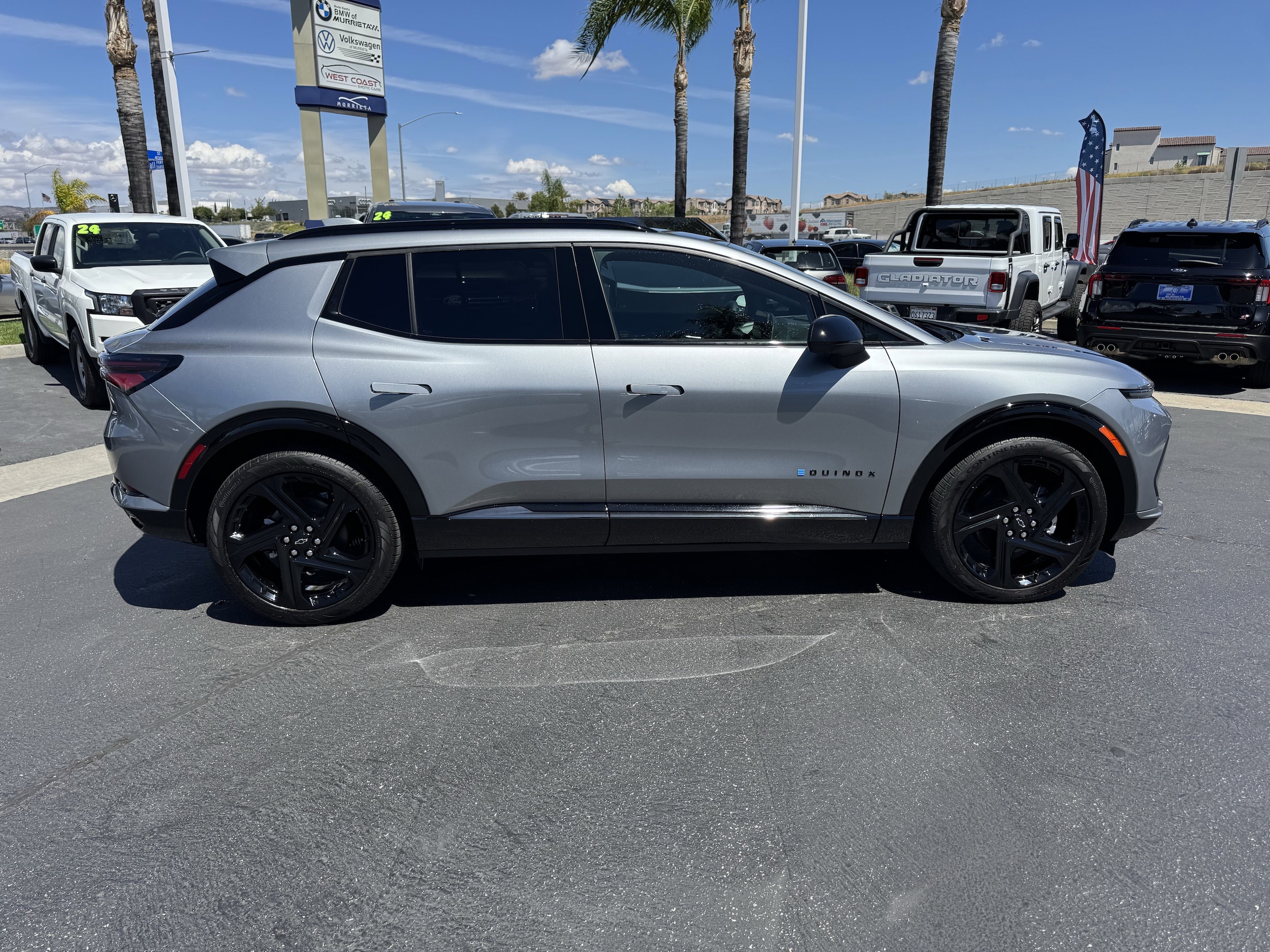 2025 Chevrolet Equinox EV RS photo 5