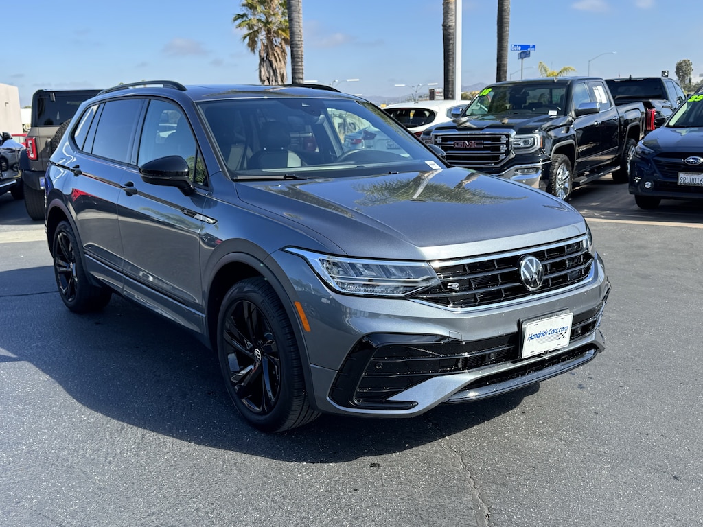 Used 2024 Volkswagen Tiguan SE R-Line Black SUV