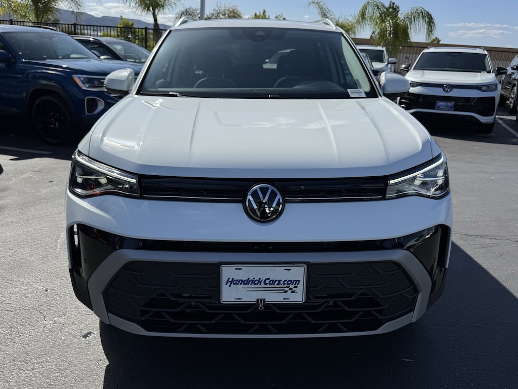 Used 2025 Volkswagen Taos SE SUV