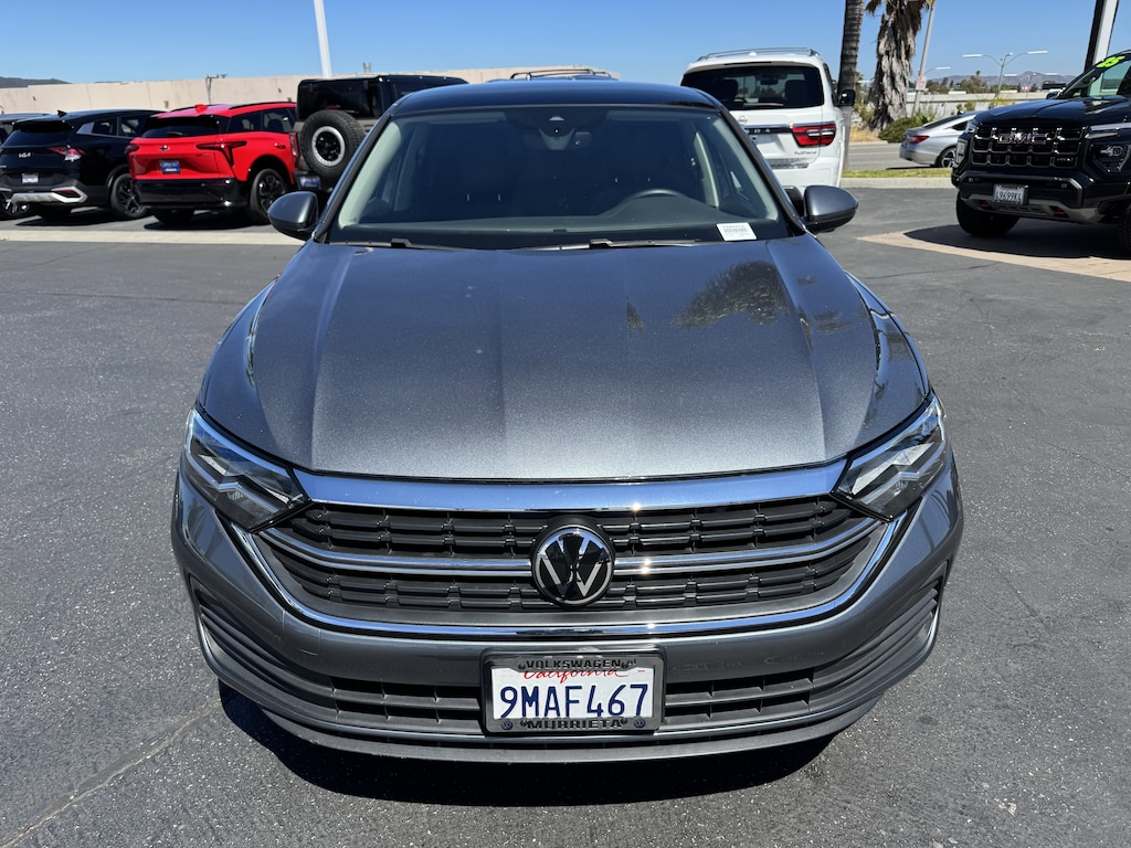 Used 2024 Volkswagen Jetta SE Sedan