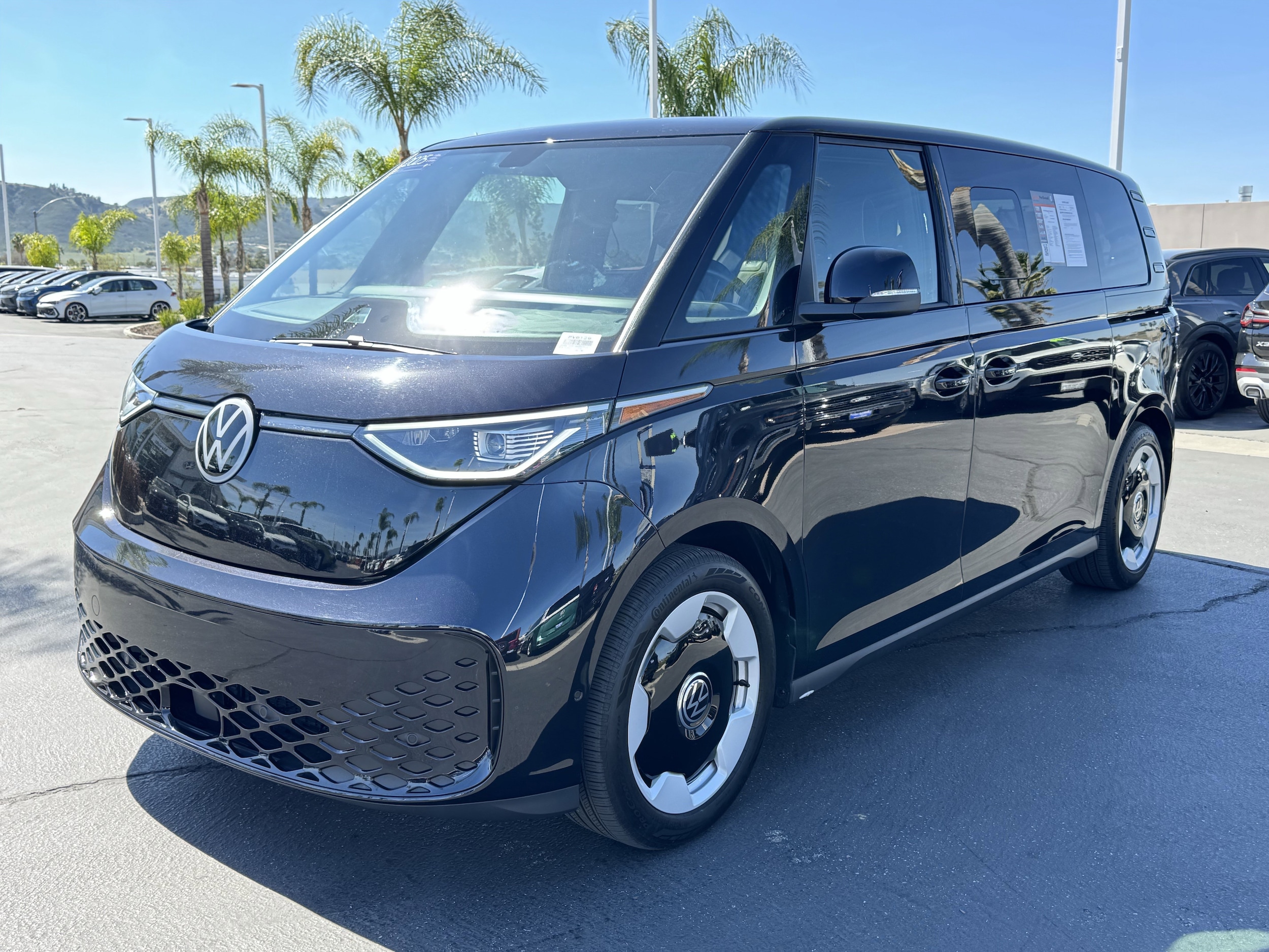 2025 Volkswagen ID. Buzz Pro S photo 4