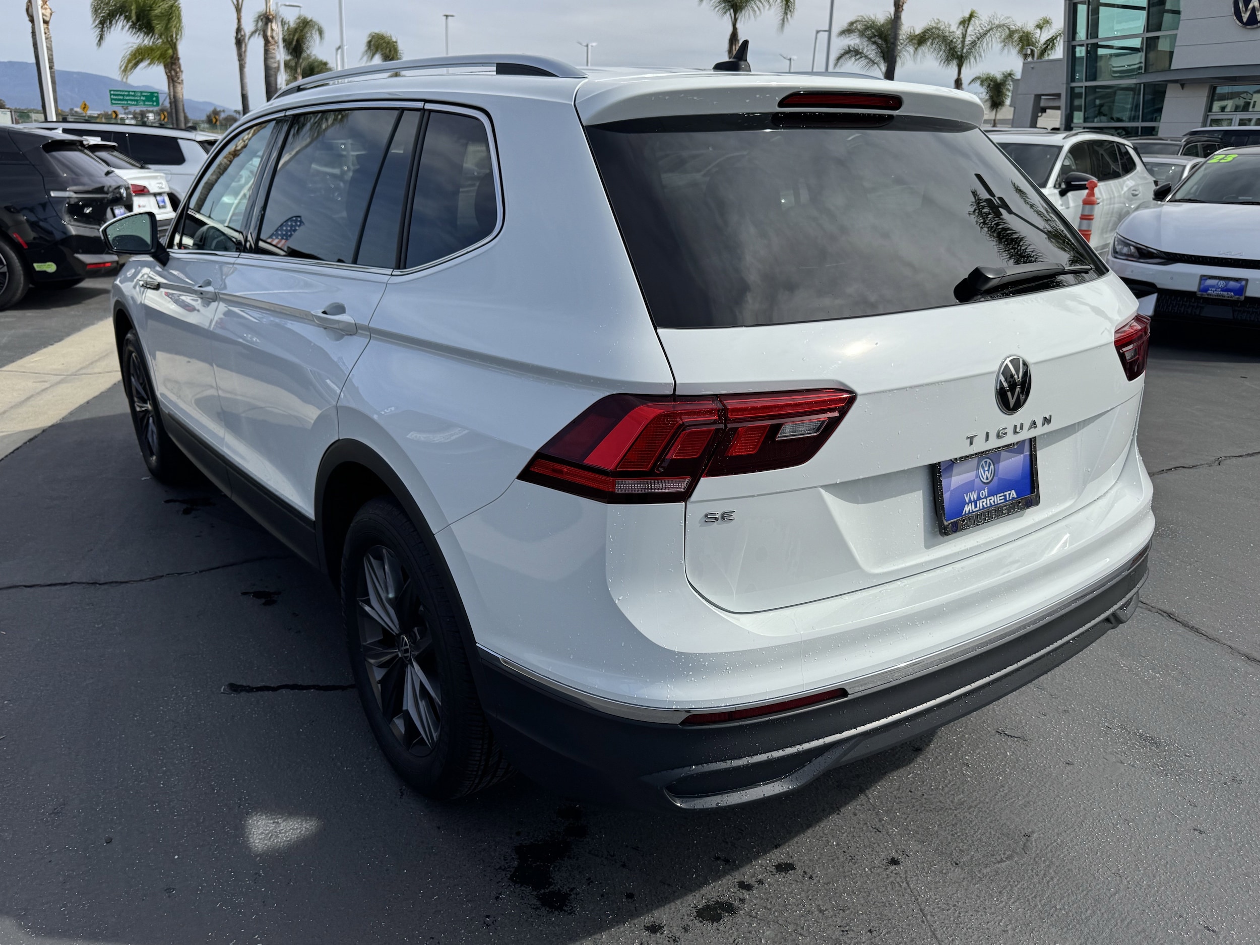 2024 Volkswagen Tiguan 2.0T SE photo 3