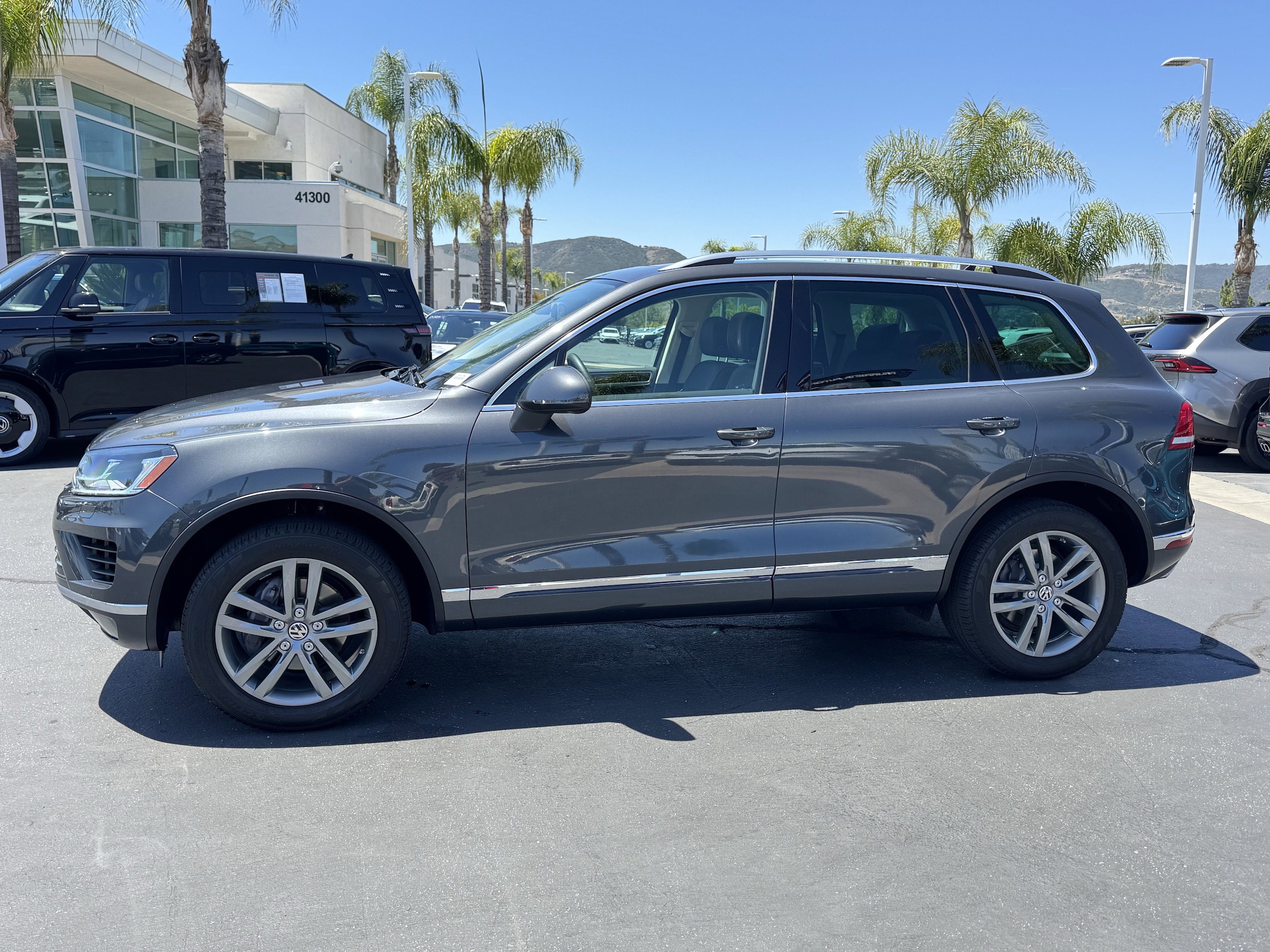 2015 Volkswagen Touareg Lux photo 6