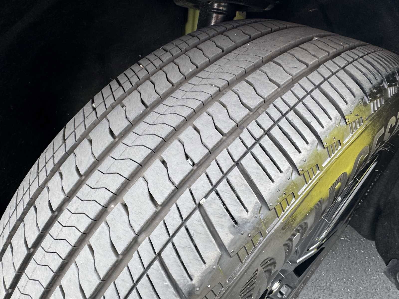 2025 Ford Mustang Mach-E Premium photo 4