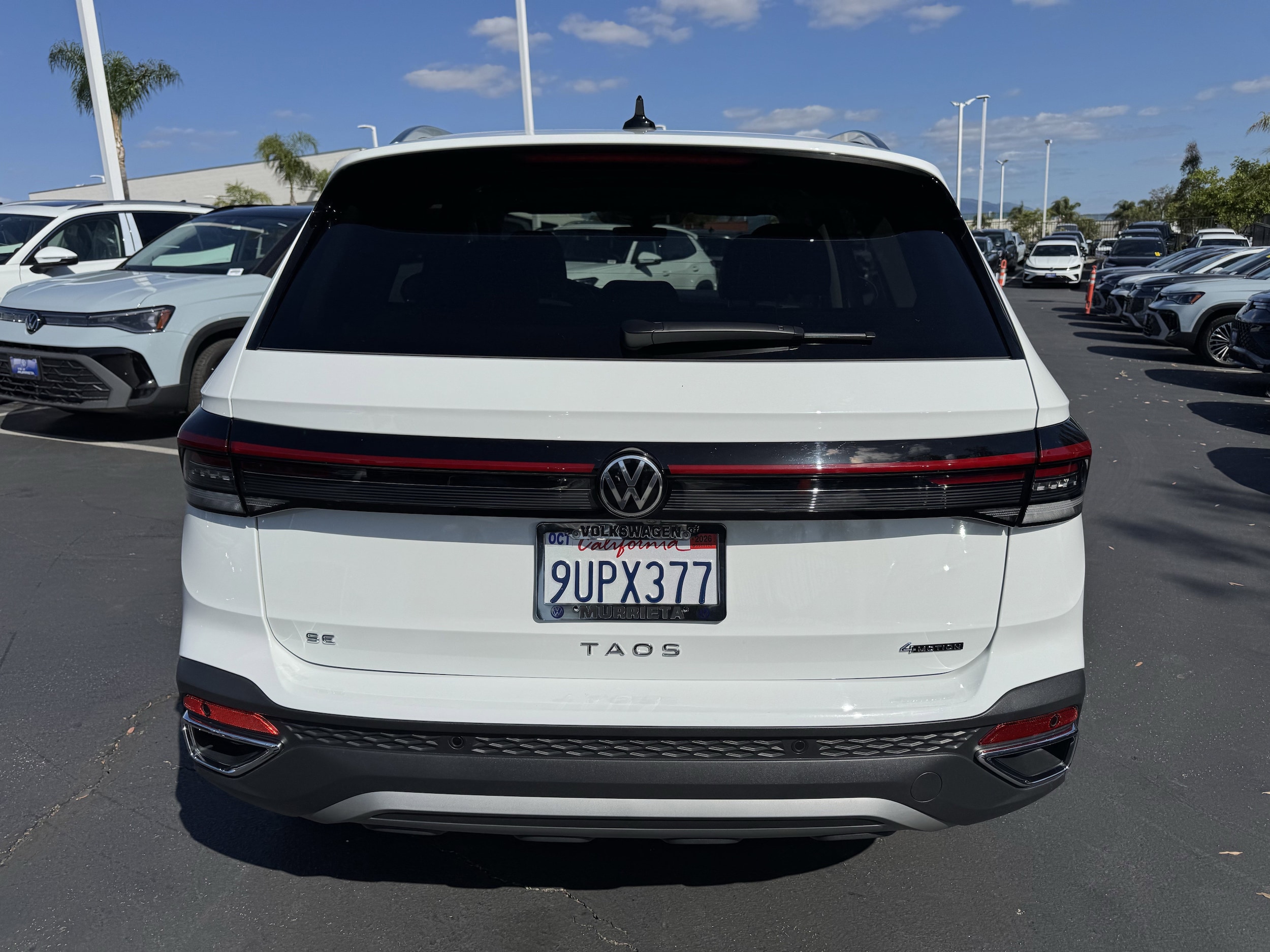 2025 Volkswagen Taos SE photo 3