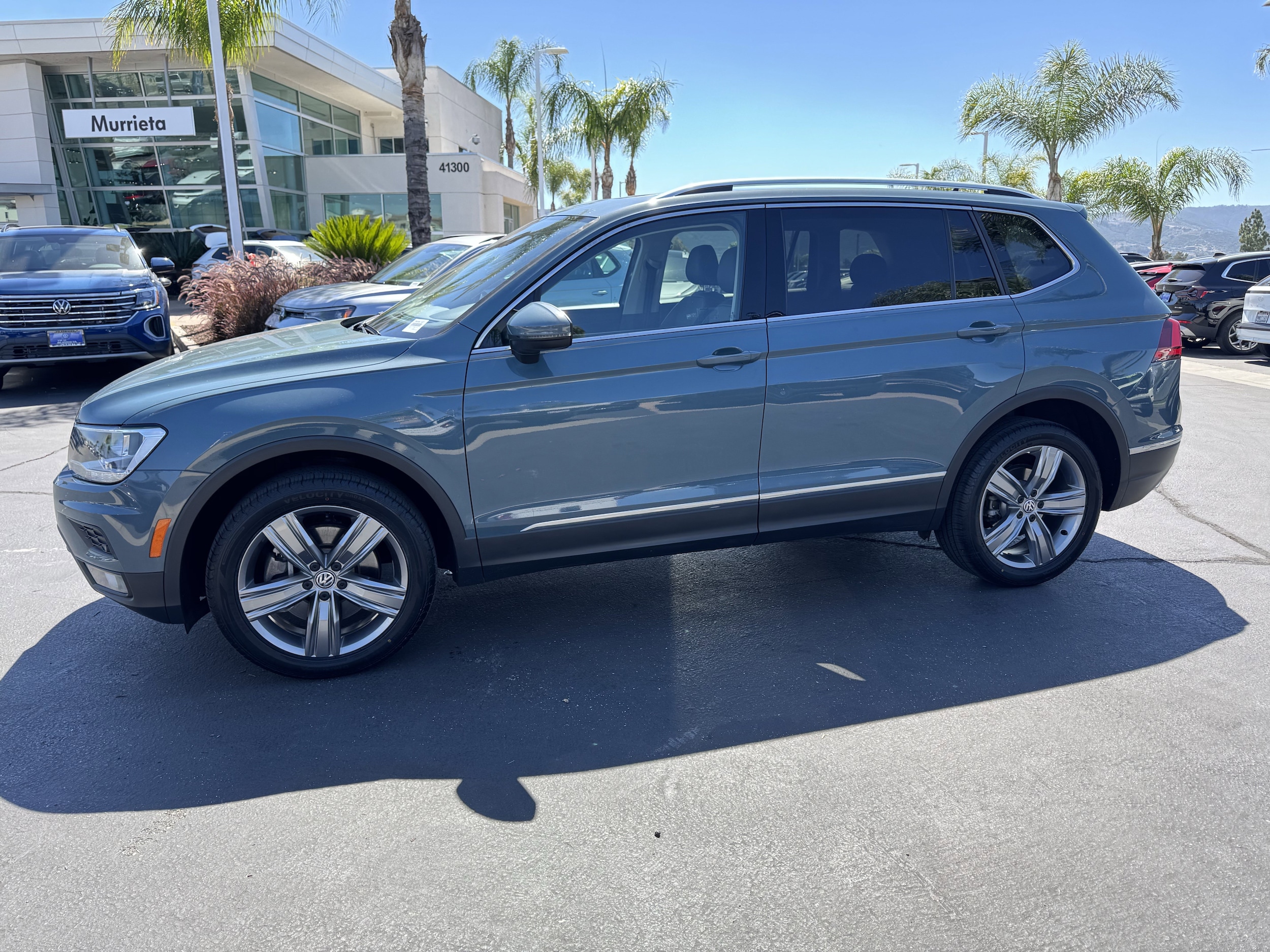 2021 Volkswagen Tiguan 2.0T SEL 4MOTION photo 6