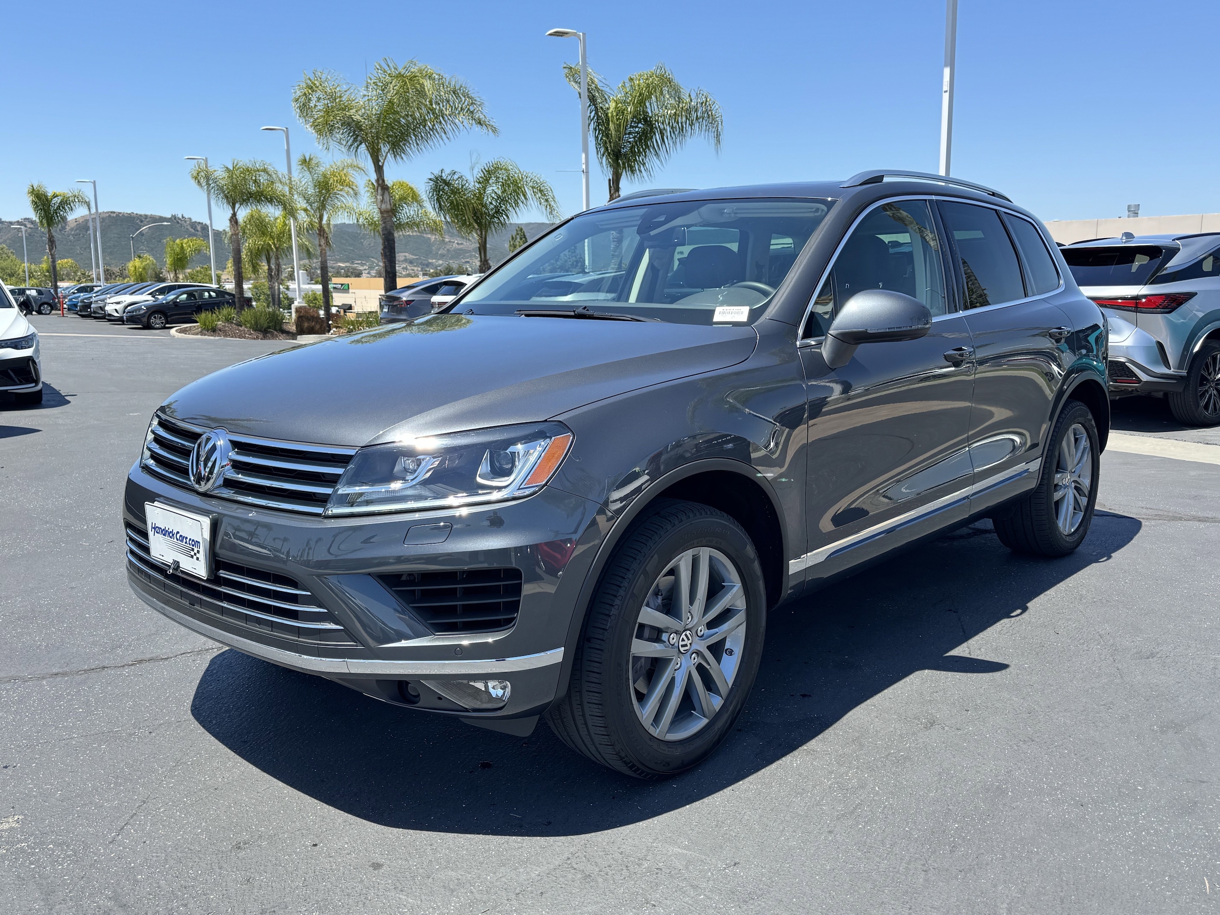 2015 Volkswagen Touareg Lux photo 4