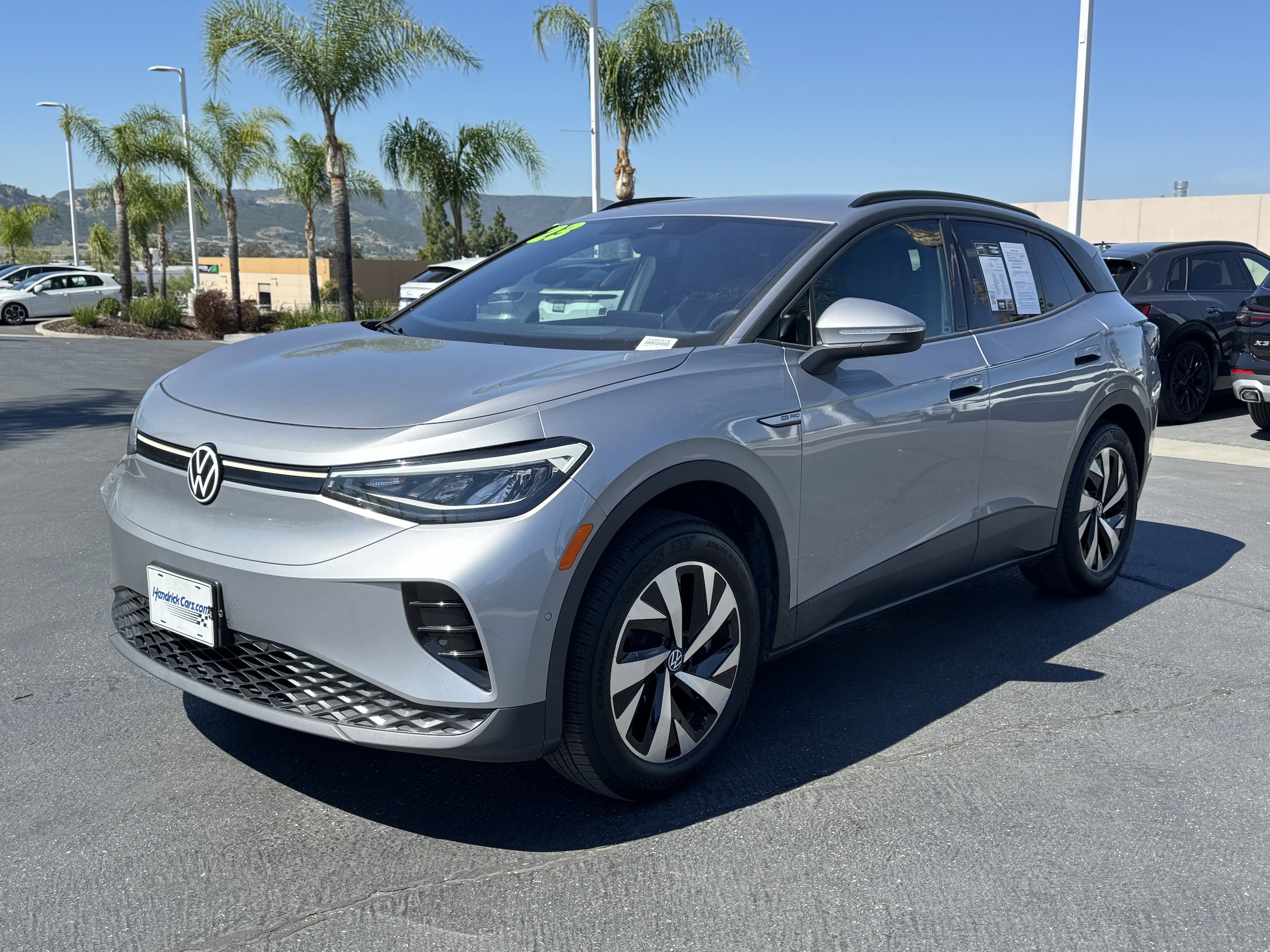 2023 Volkswagen ID.4 Pro photo 4