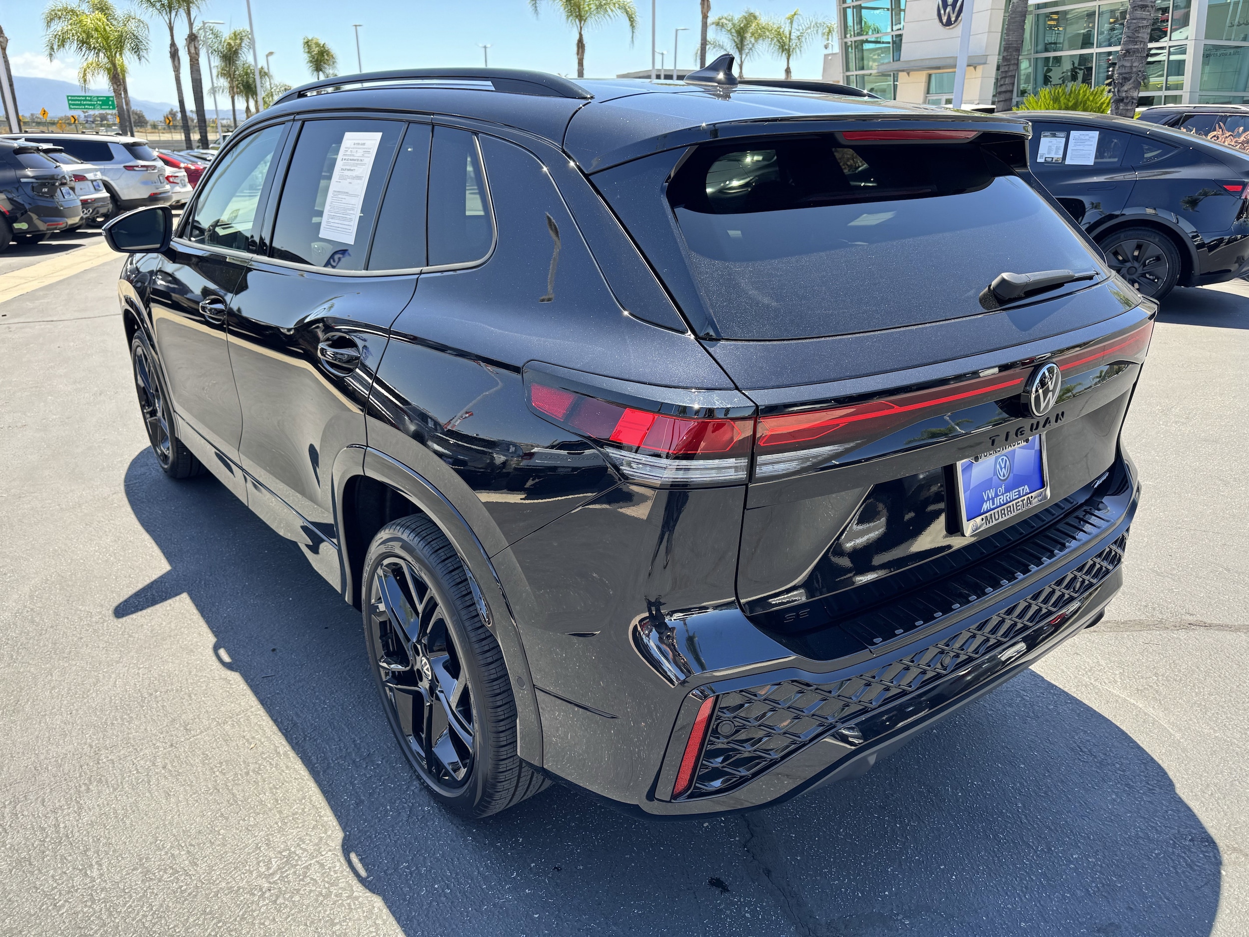 2026 Volkswagen Tiguan 2.0T SE R-Line Black photo 3