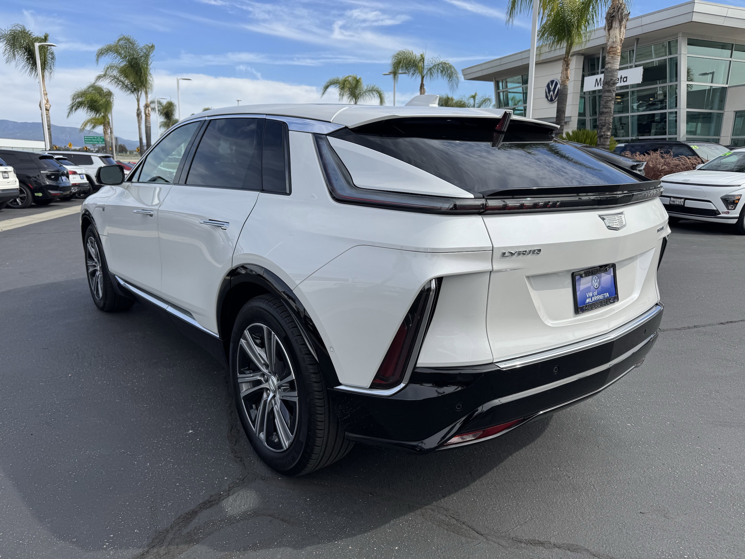 2024 CADILLAC Lyriq Luxury photo 6