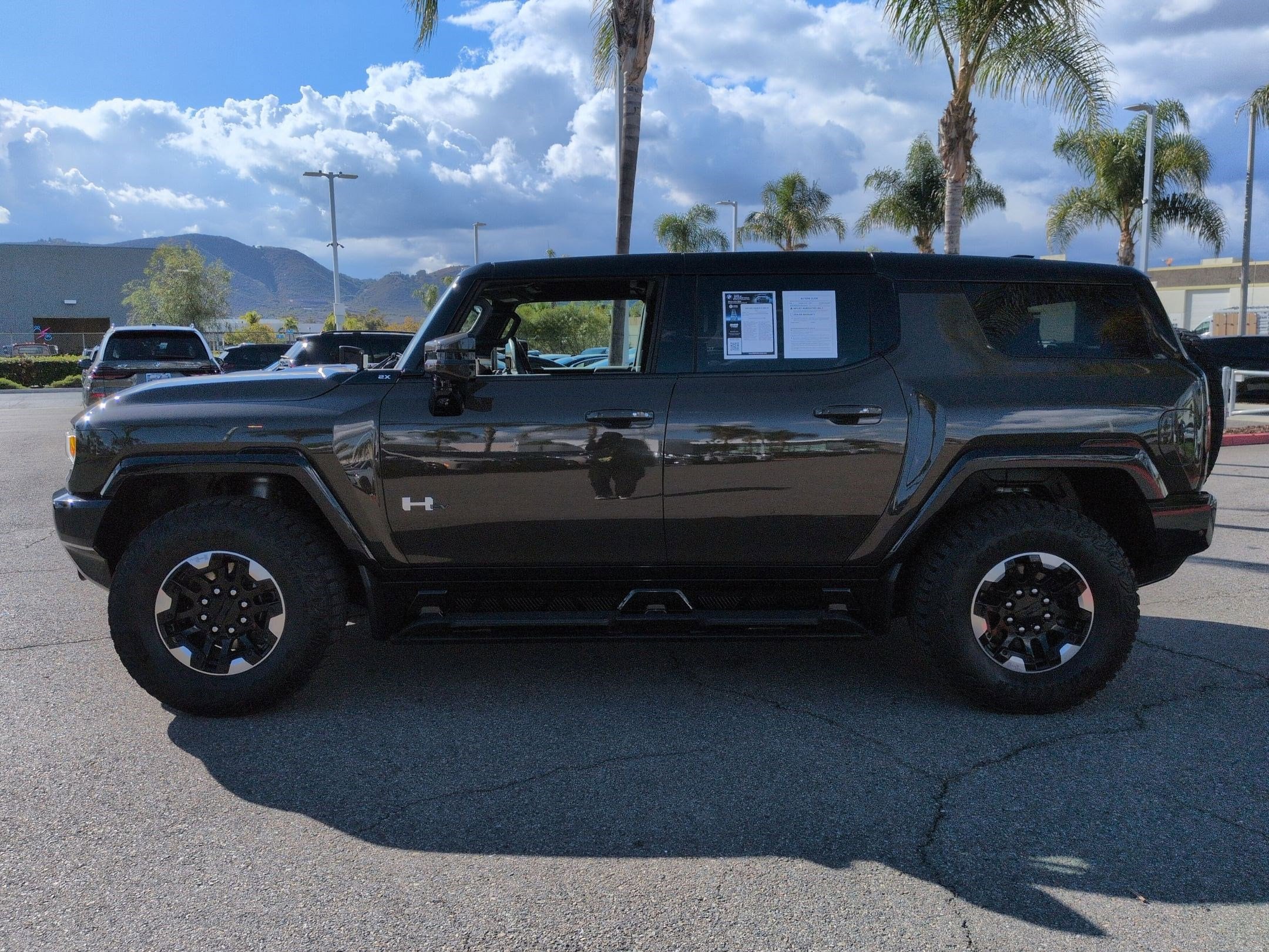 2024 GMC Hummer EV SUV 2X photo 5