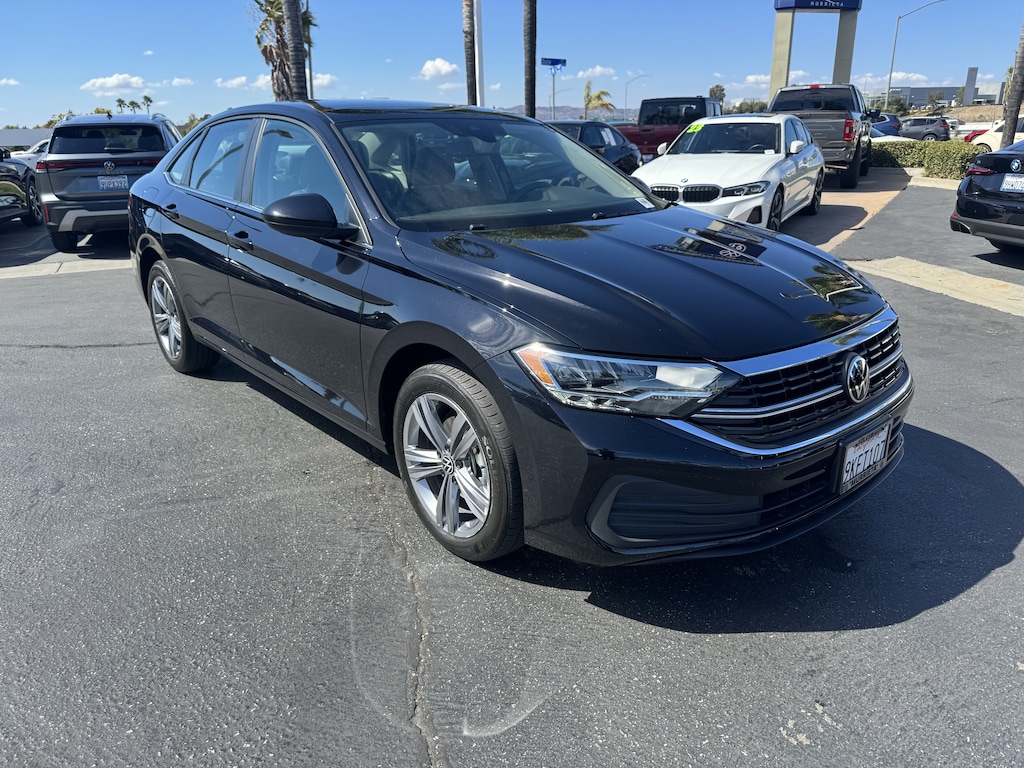 Used 2024 Volkswagen Jetta SE Sedan