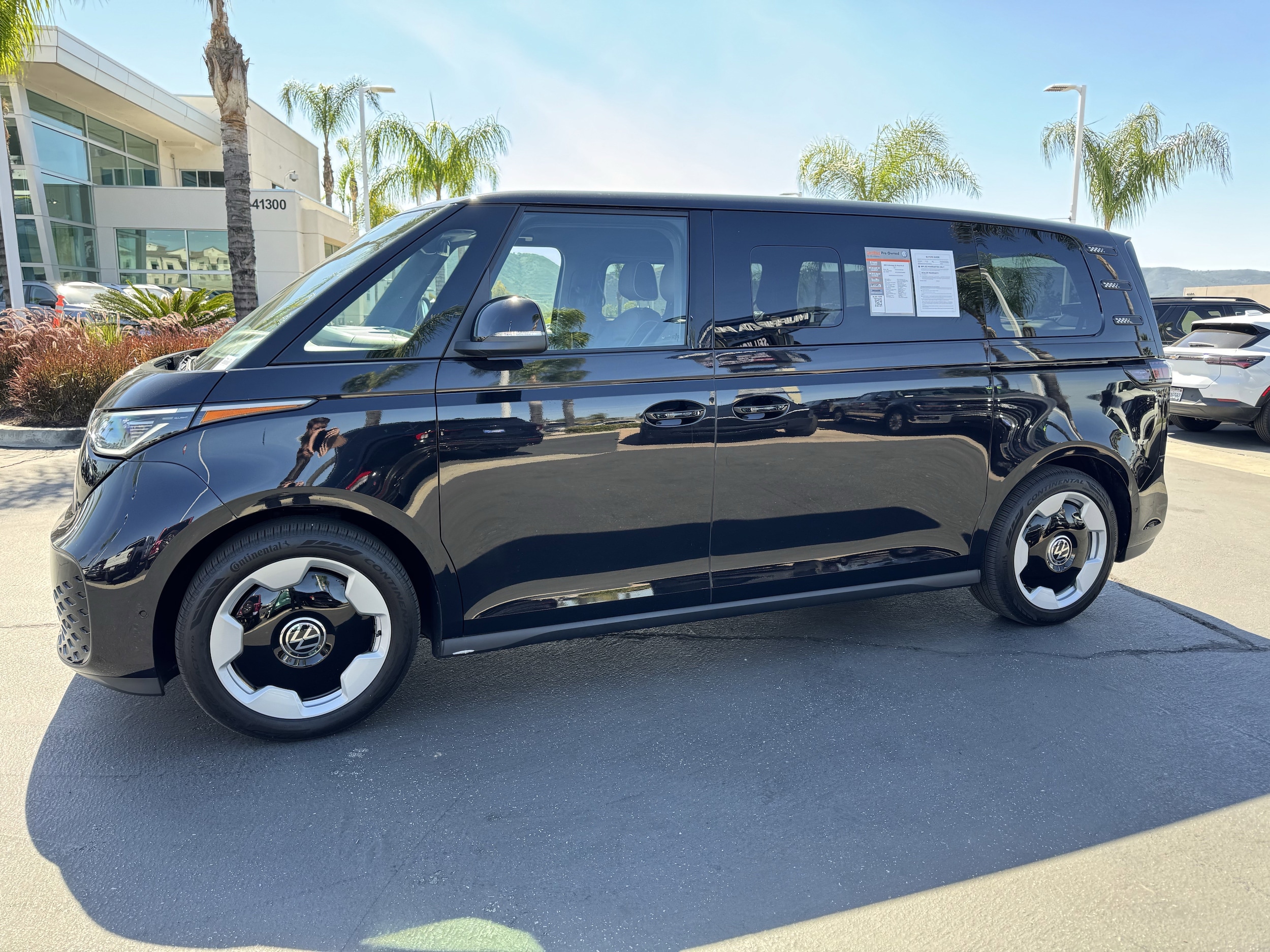 2025 Volkswagen ID. Buzz Pro S photo 6