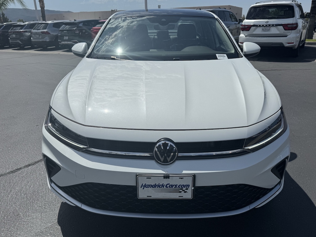 Used 2025 Volkswagen Jetta SE Sedan