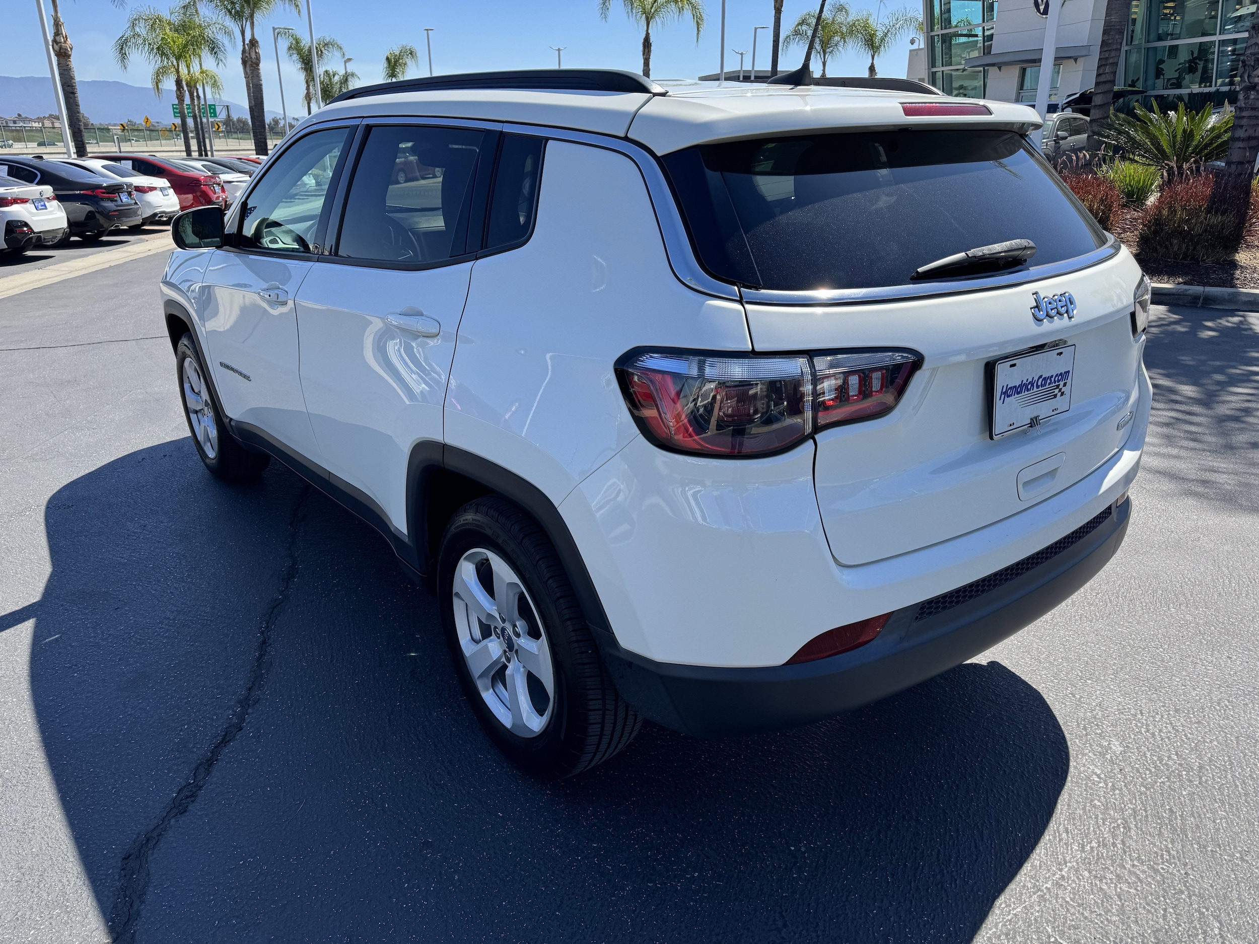 2021 Jeep Compass Latitude photo 3