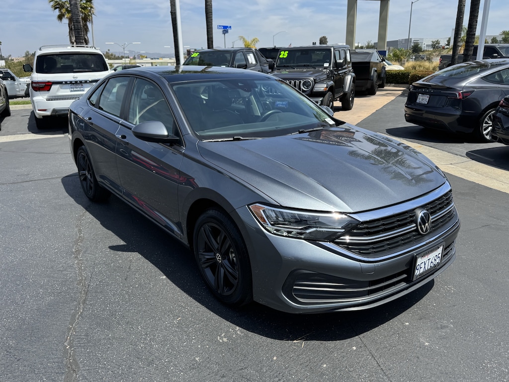 Certified 2023 Volkswagen Jetta SE Sedan