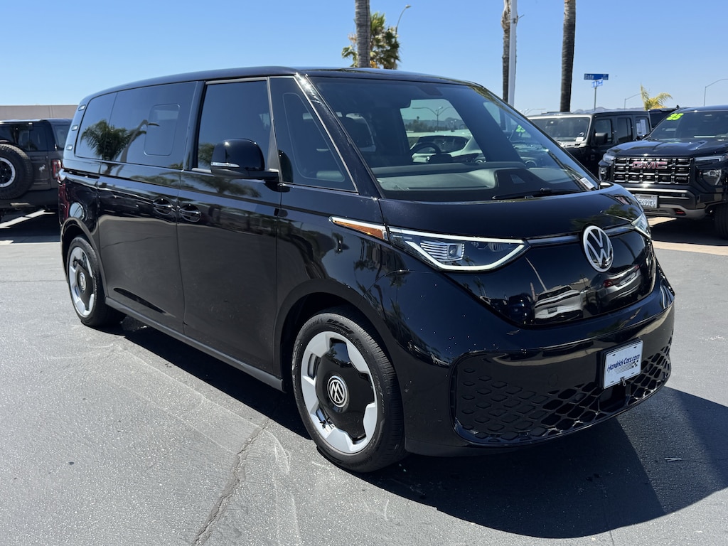 Certified 2025 Volkswagen ID. Buzz Pro S Minivan