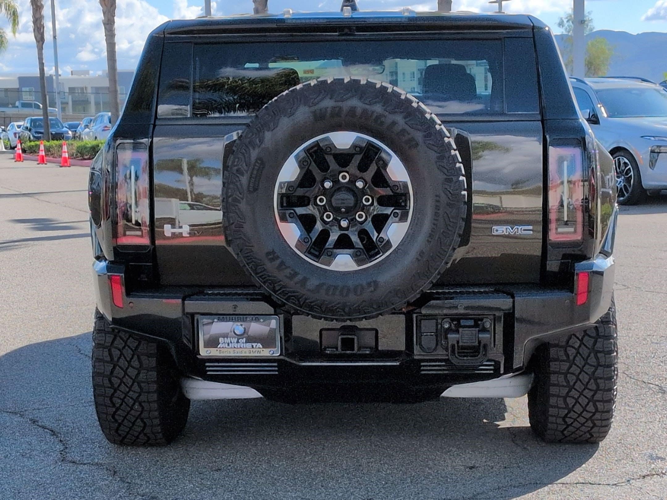 2024 GMC Hummer EV SUV 2X photo 3