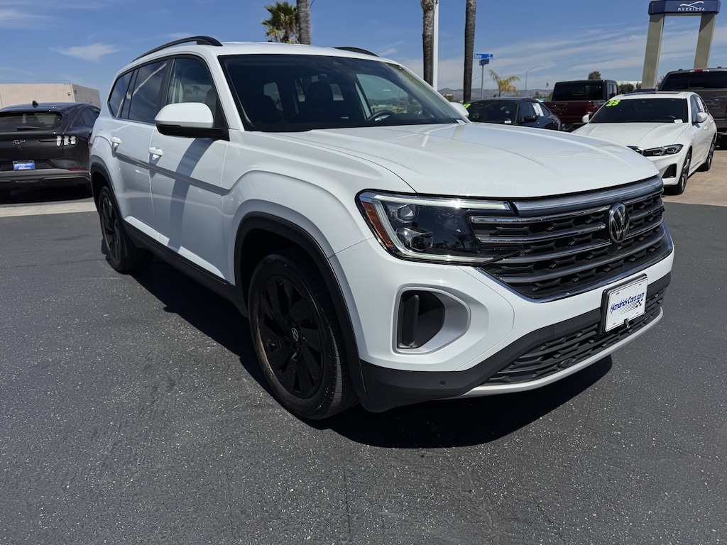 Used 2024 Volkswagen Atlas 2.0T SE w/Technology SUV