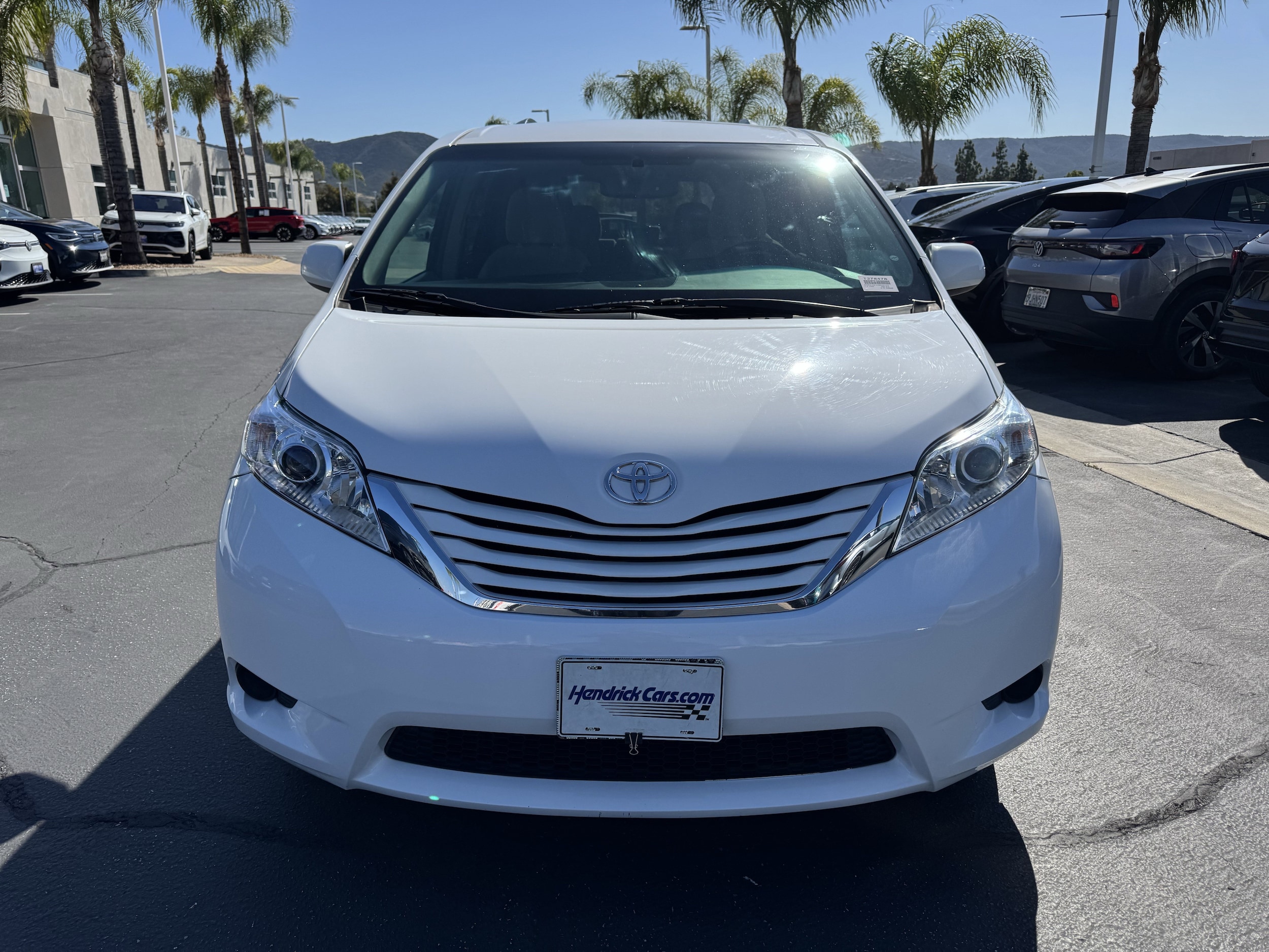 2017 Toyota Sienna LE Auto Access Seat photo 2