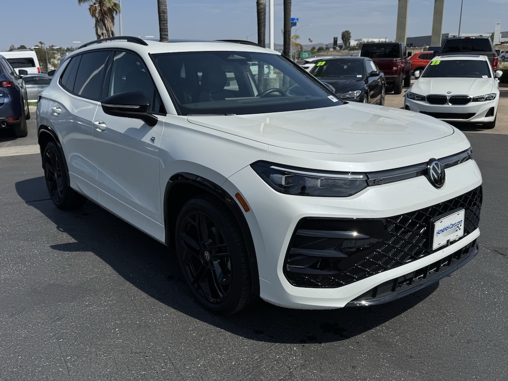 Used 2026 Volkswagen Tiguan SE R-Line Black SUV