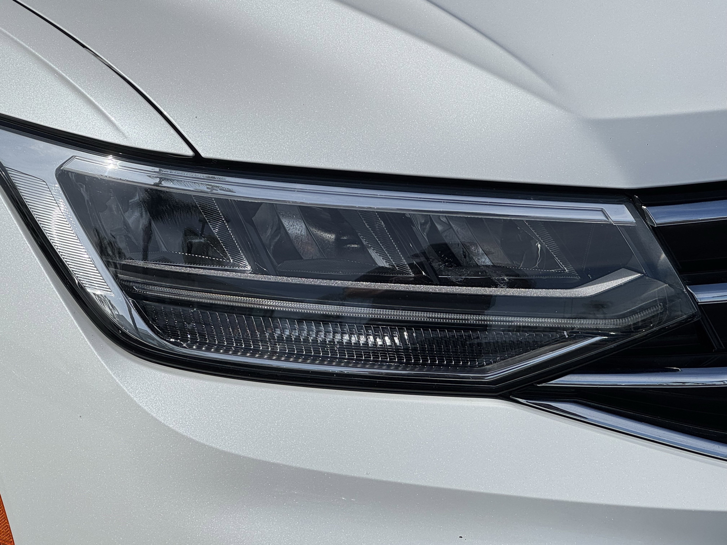 2023 Volkswagen Tiguan 2.0T SE photo 4