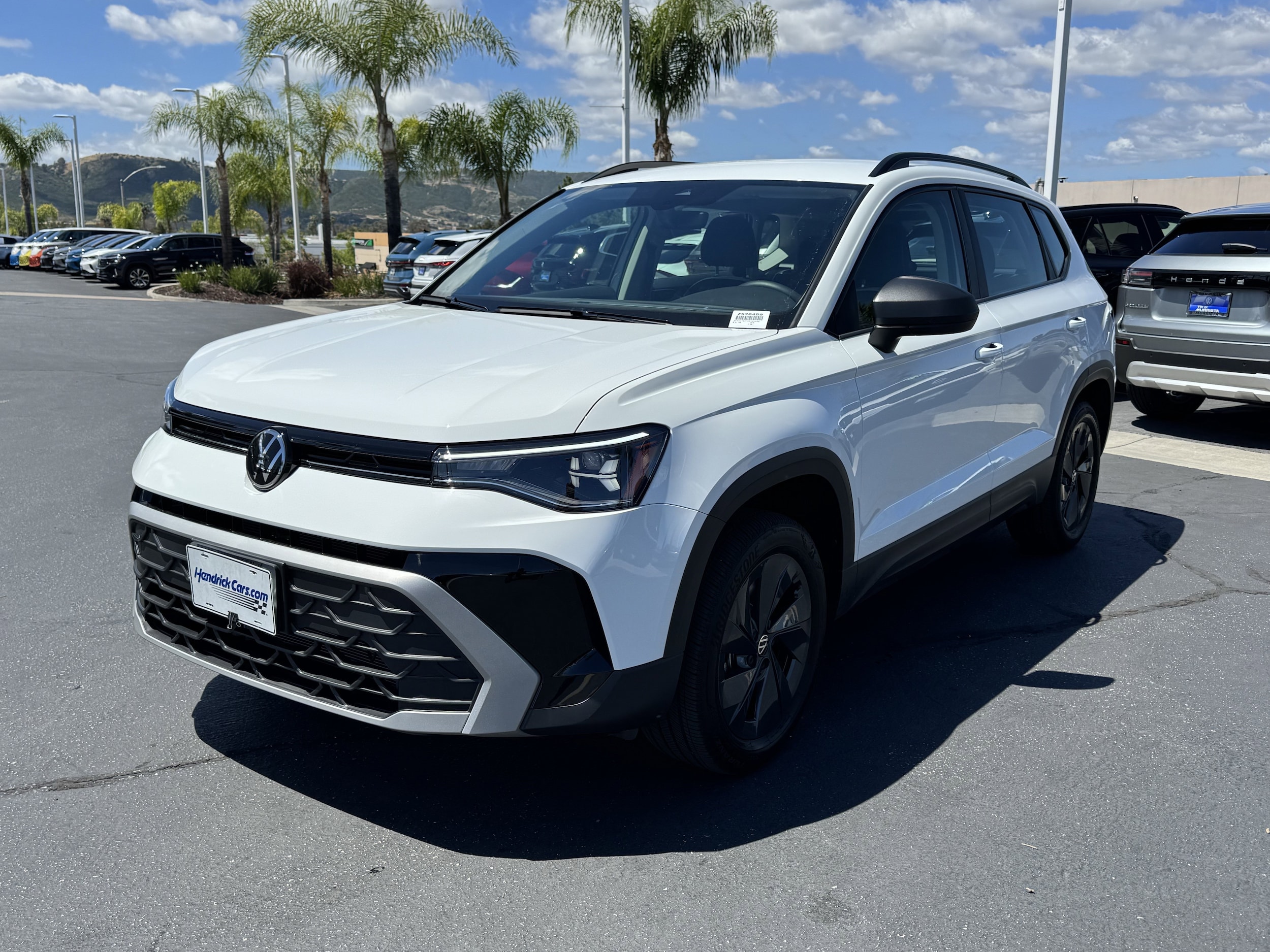 2025 Volkswagen Taos 1.5T S photo 4