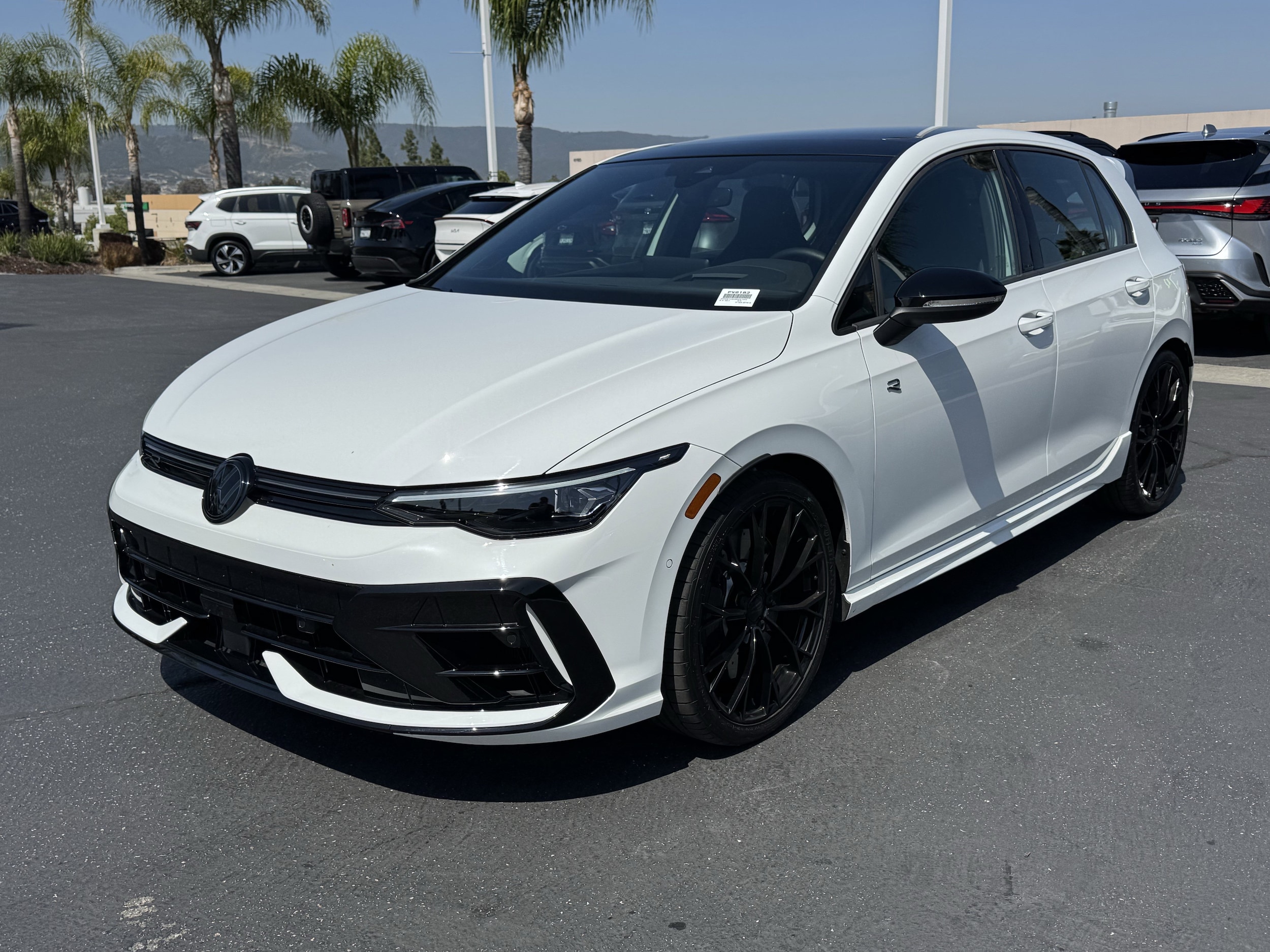 2025 Volkswagen Golf R Black Edition photo 4