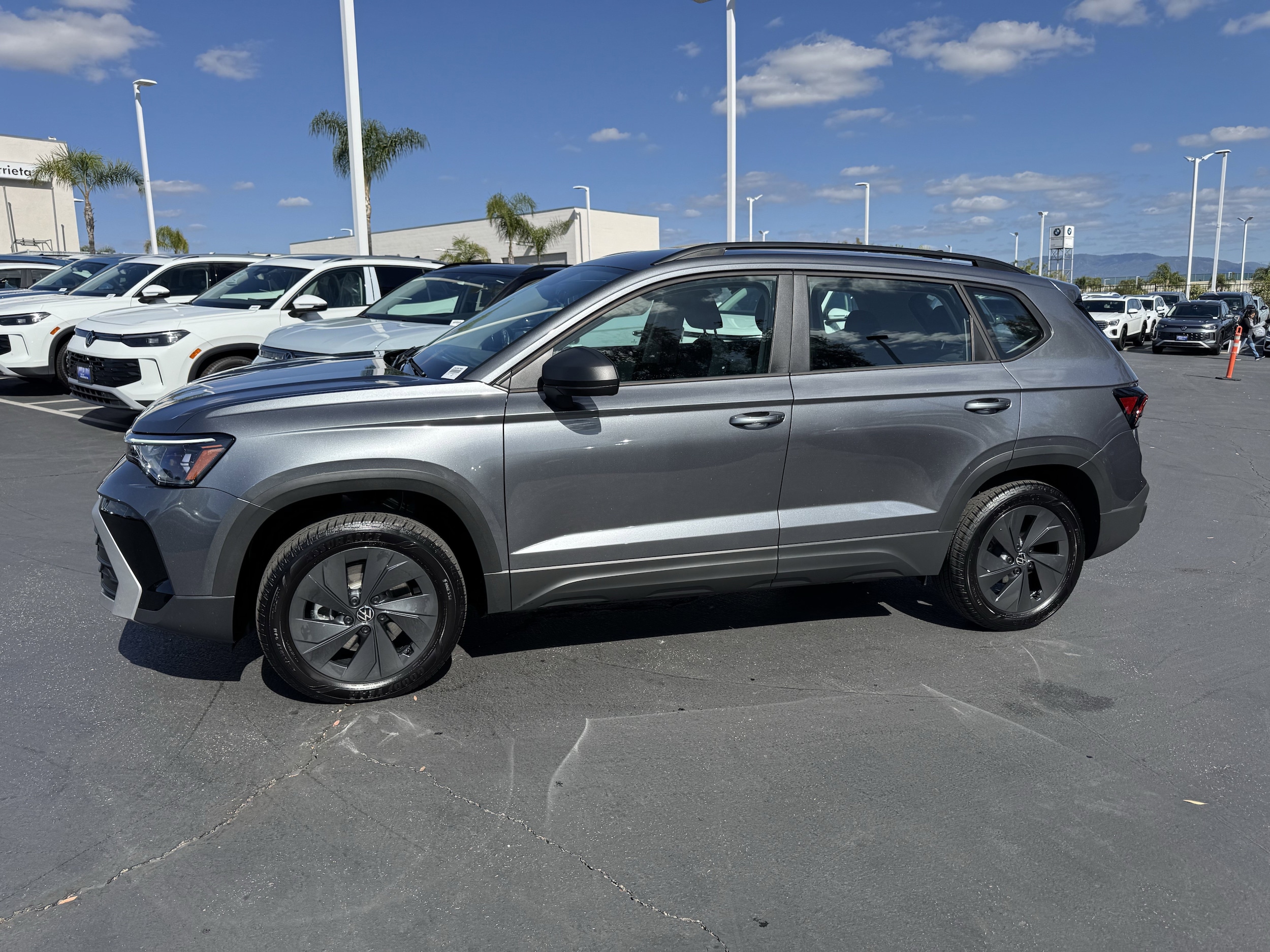 2025 Volkswagen Taos S photo 5