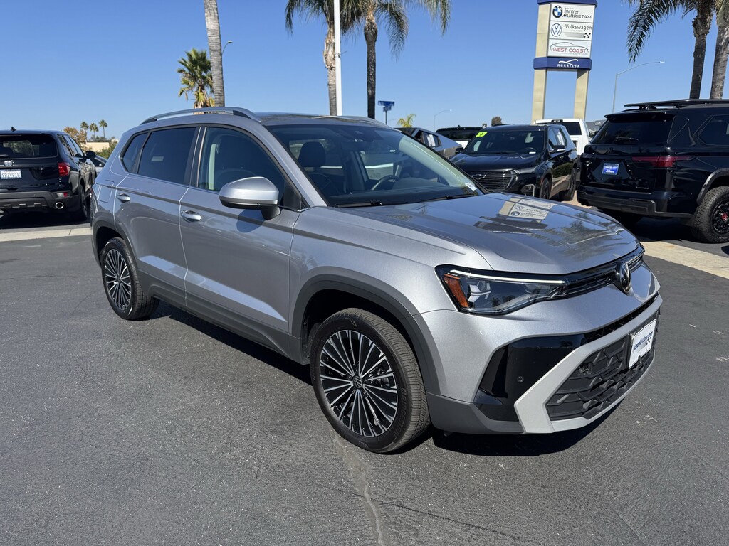Used 2025 Volkswagen Taos SE SUV