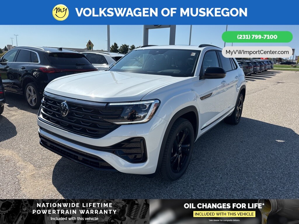 2026 Volkswagen Atlas Cross Sport SEL R-Line photo 3