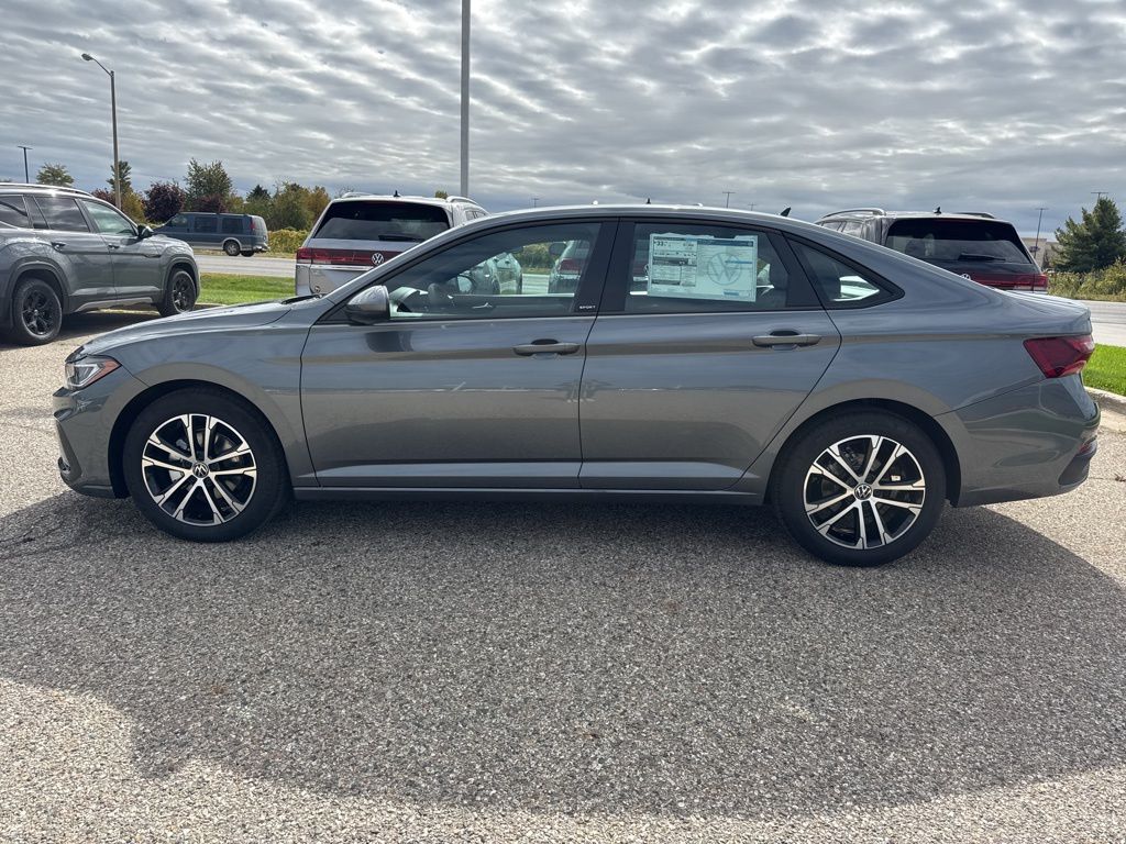 2026 Volkswagen Jetta 1.5T Sport photo 3