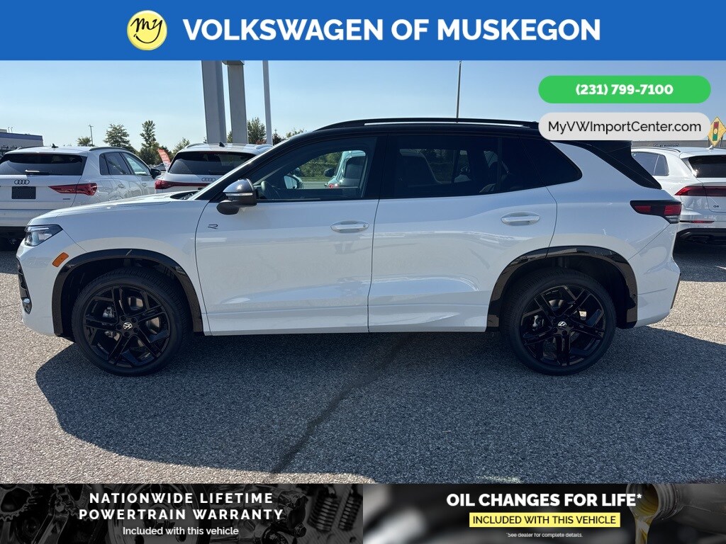 2025 Volkswagen Tiguan SE R-Line Black photo 2