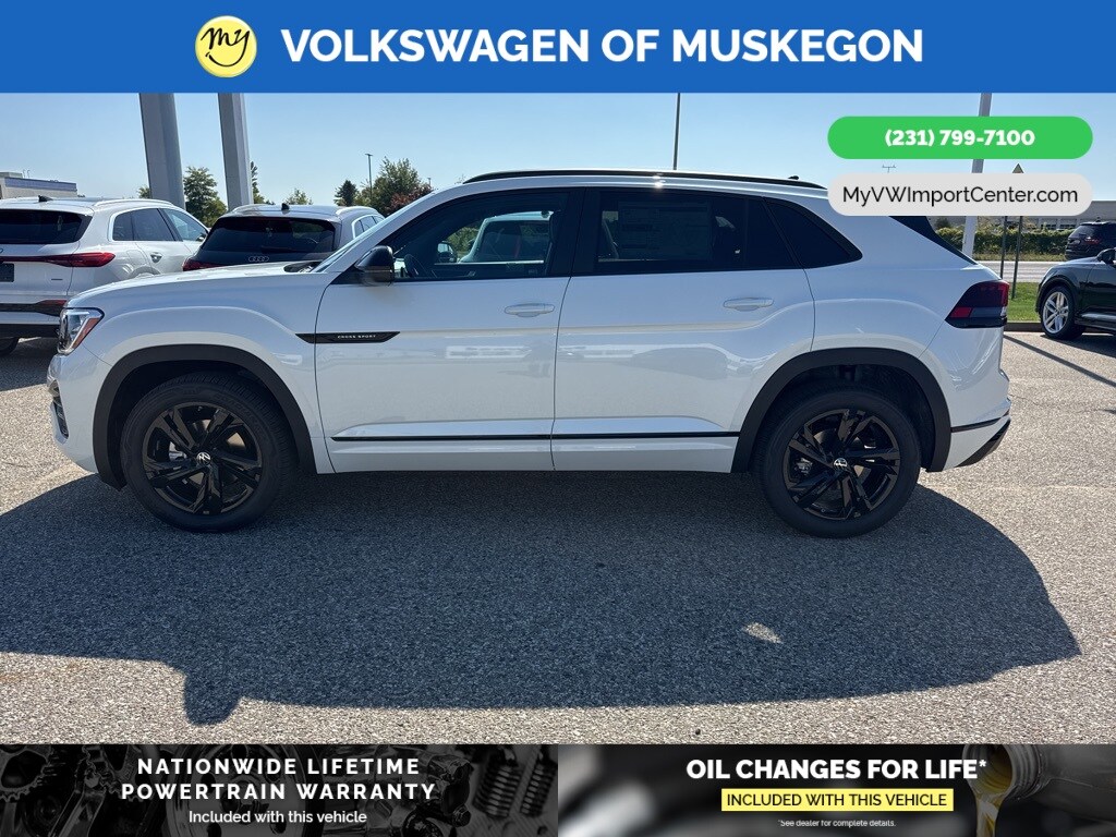 2026 Volkswagen Atlas Cross Sport SEL R-Line photo 4